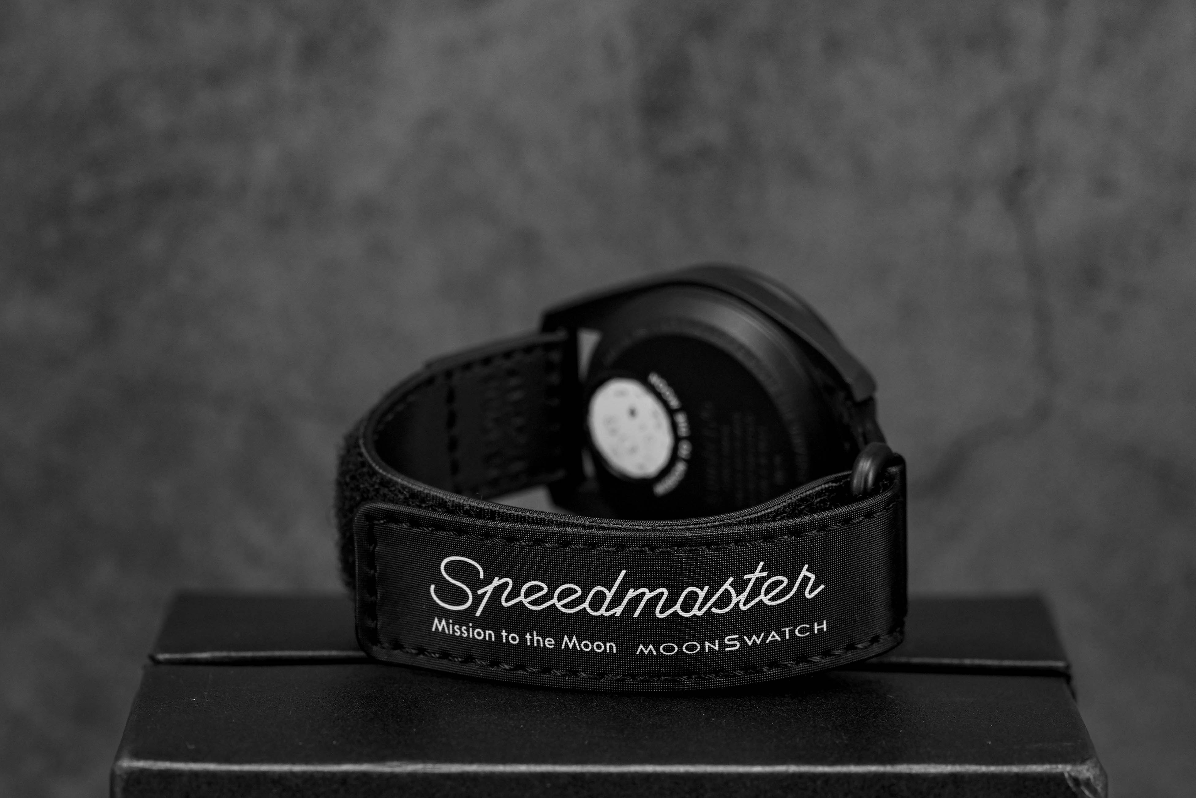 Harga Moonswatch Snoopy Black
