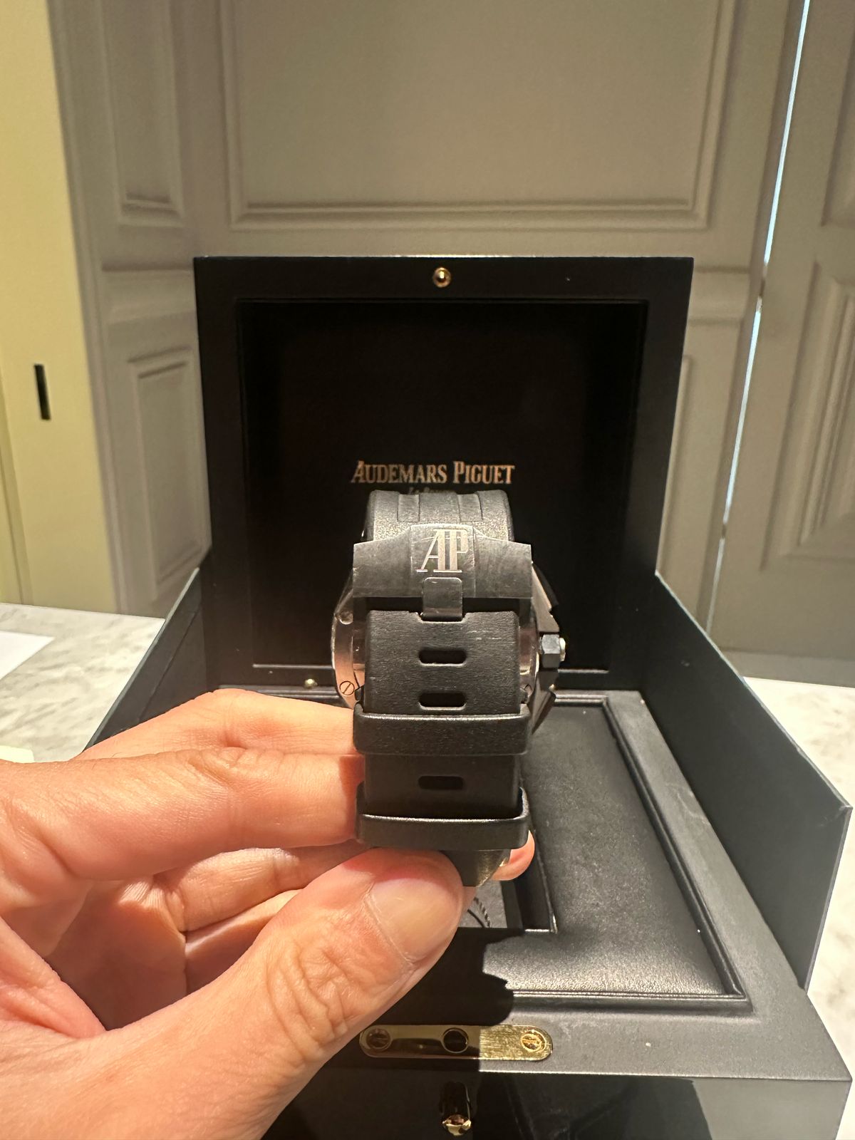 ROYAL OAK CHRONOGRAPH 44MM NOVELTY CARBON BLACK CERAMIC (2014)