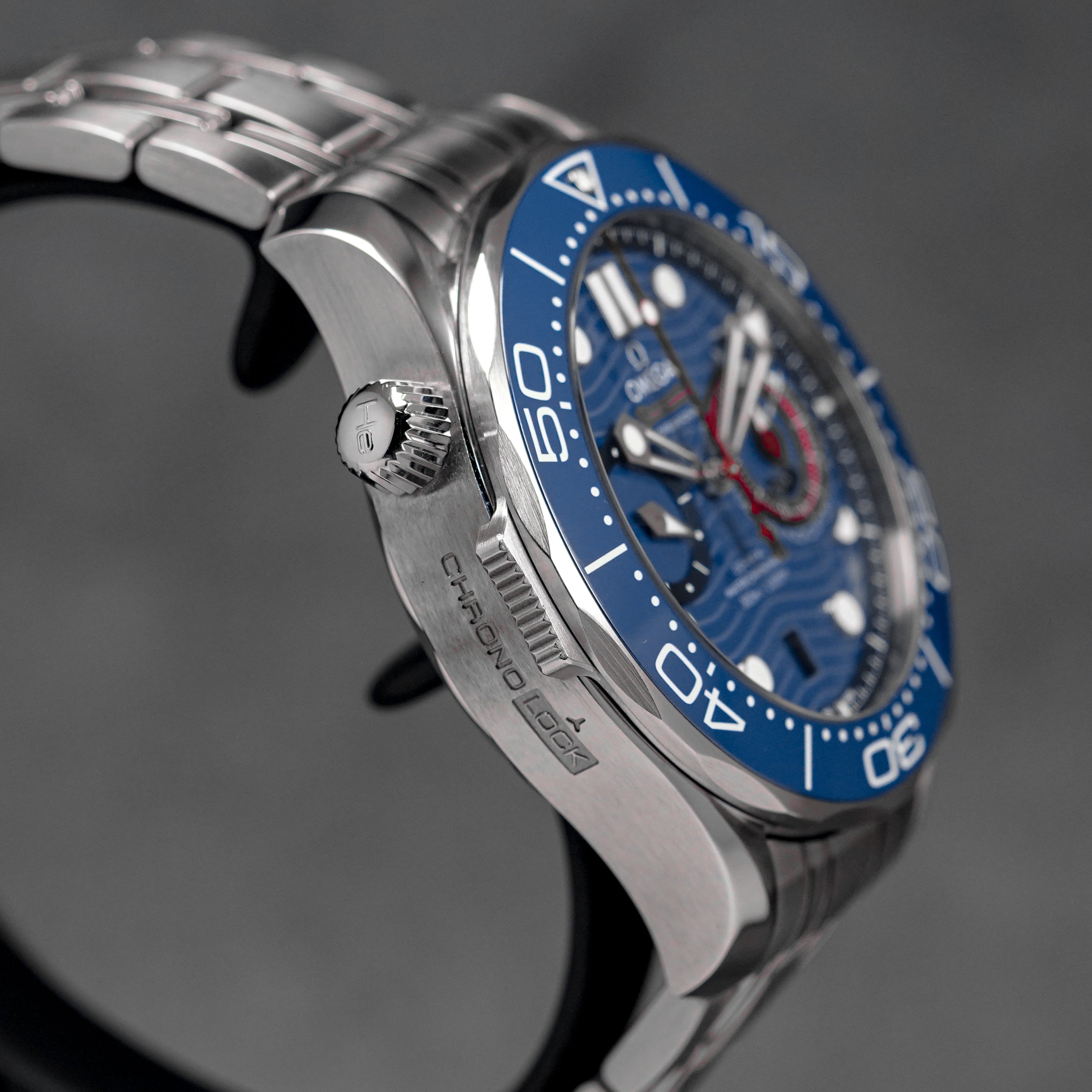 SEAMASTER DIVER 300M AMERICA'S CUP CHRONOGRAPH BLUE DIAL (2022)