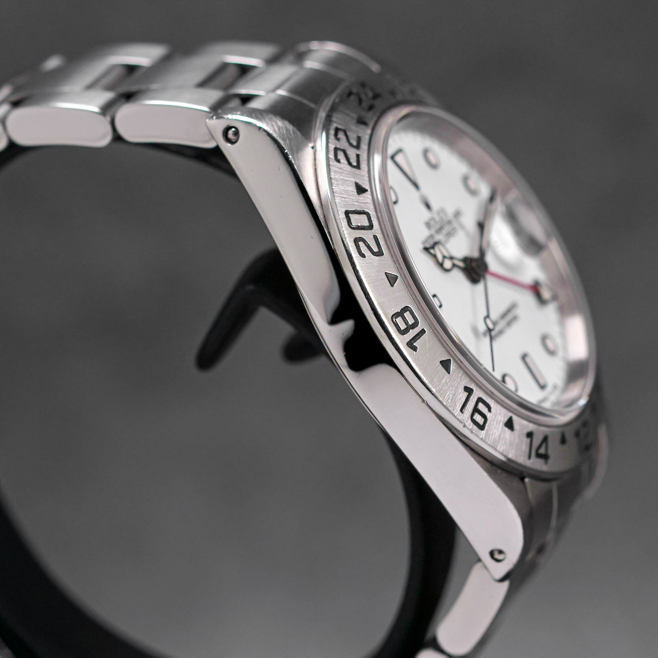 EXPLORER-II 16570 WHITE POLAR DIAL 'W SERIES' (WATCH ONLY)