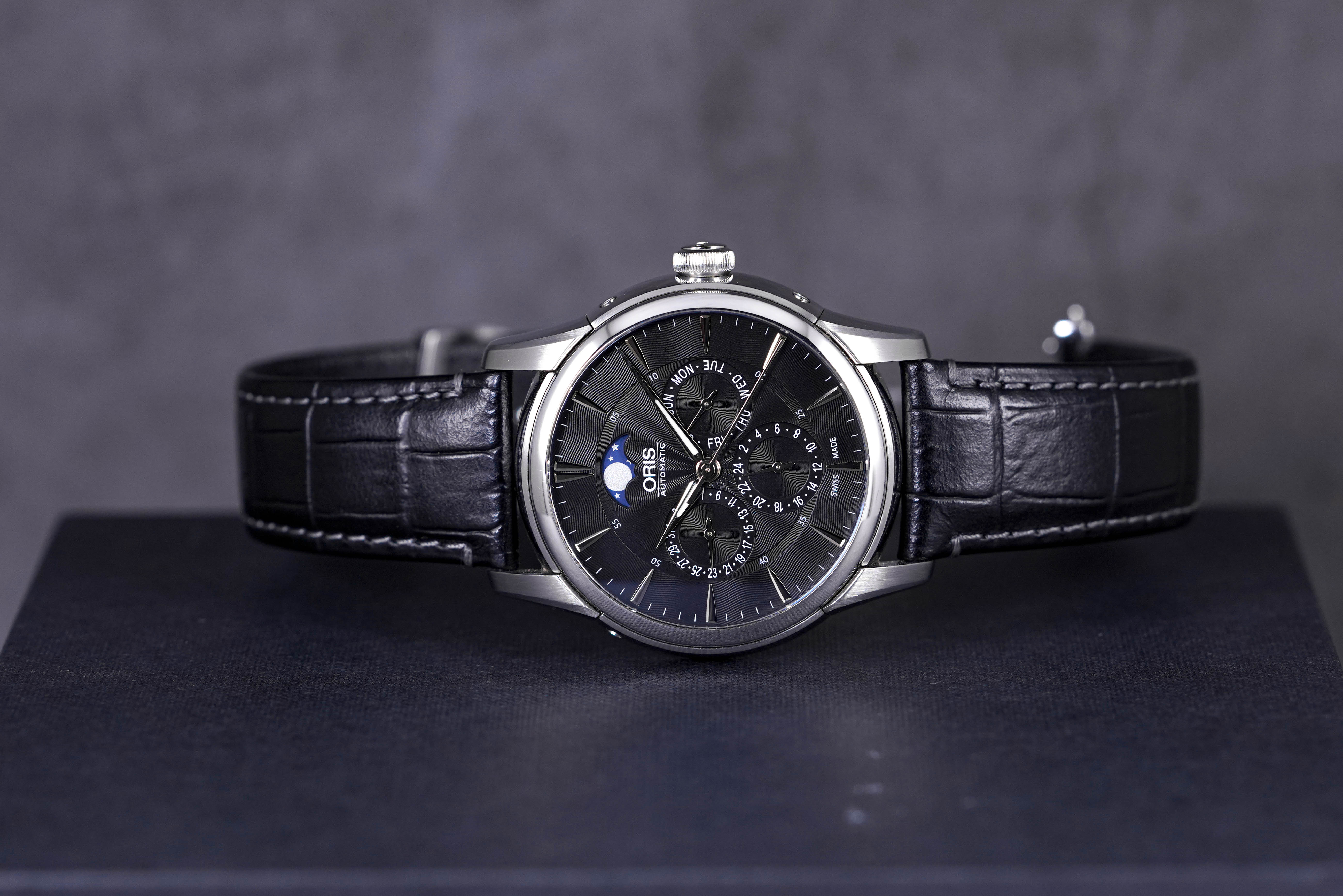 ARTILIER COMPLICATION MOONPHASE BLACK DIAL (UNDATED)