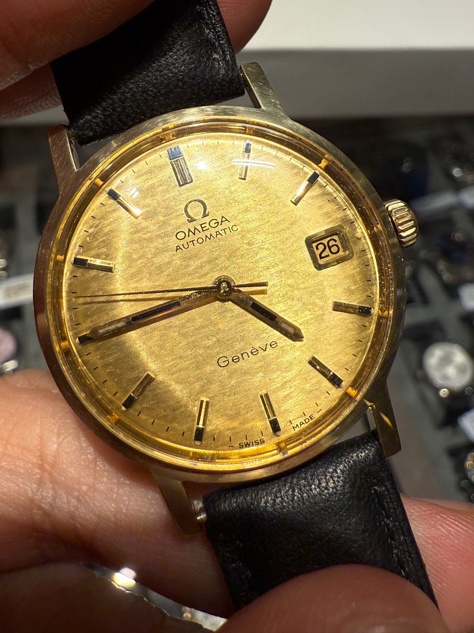 GENÈVE VINTAGE YELLOWGOLD CHAMPAGNE DIAL (WATCH ONLY)