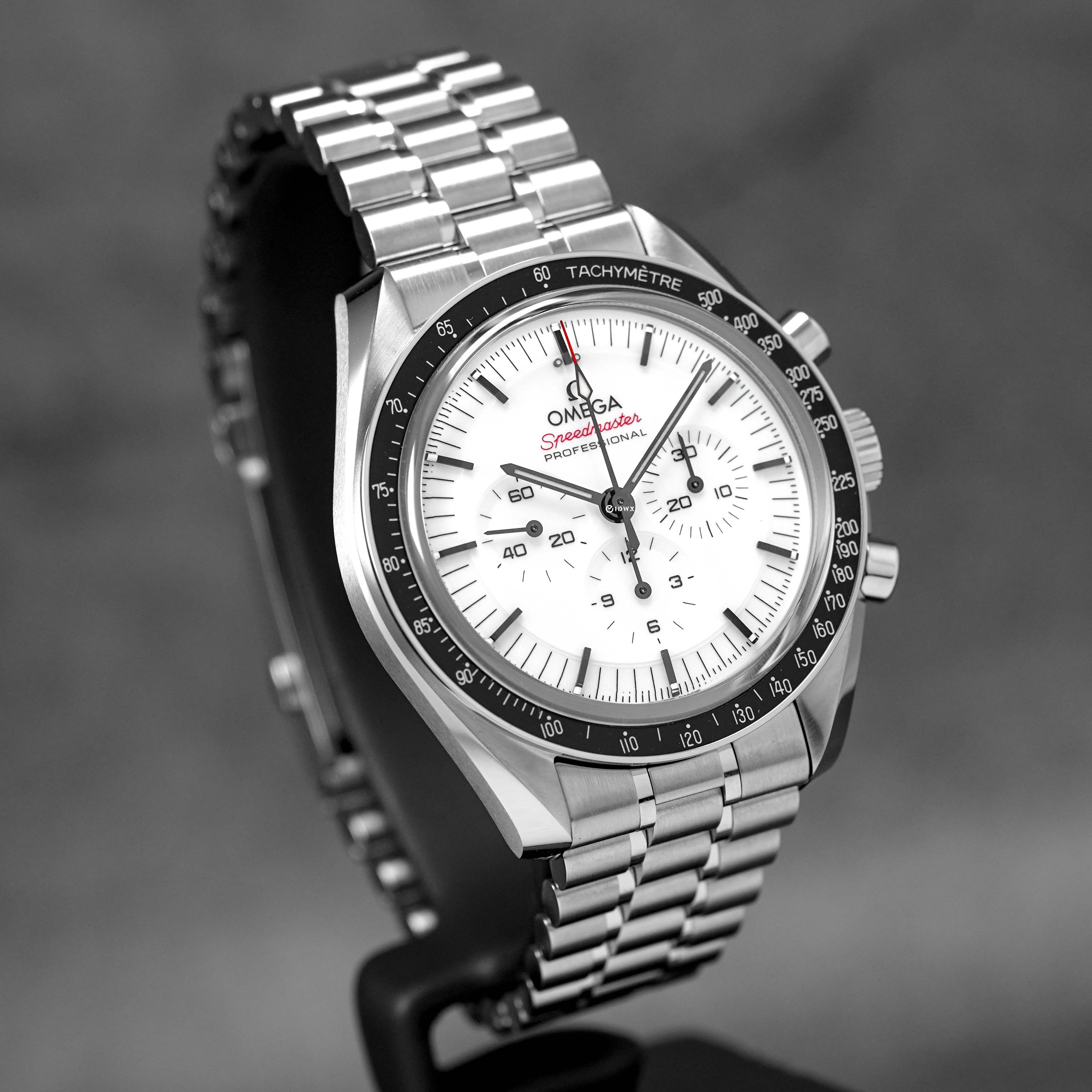 Harga Omega Moonwatch Sapphire White
