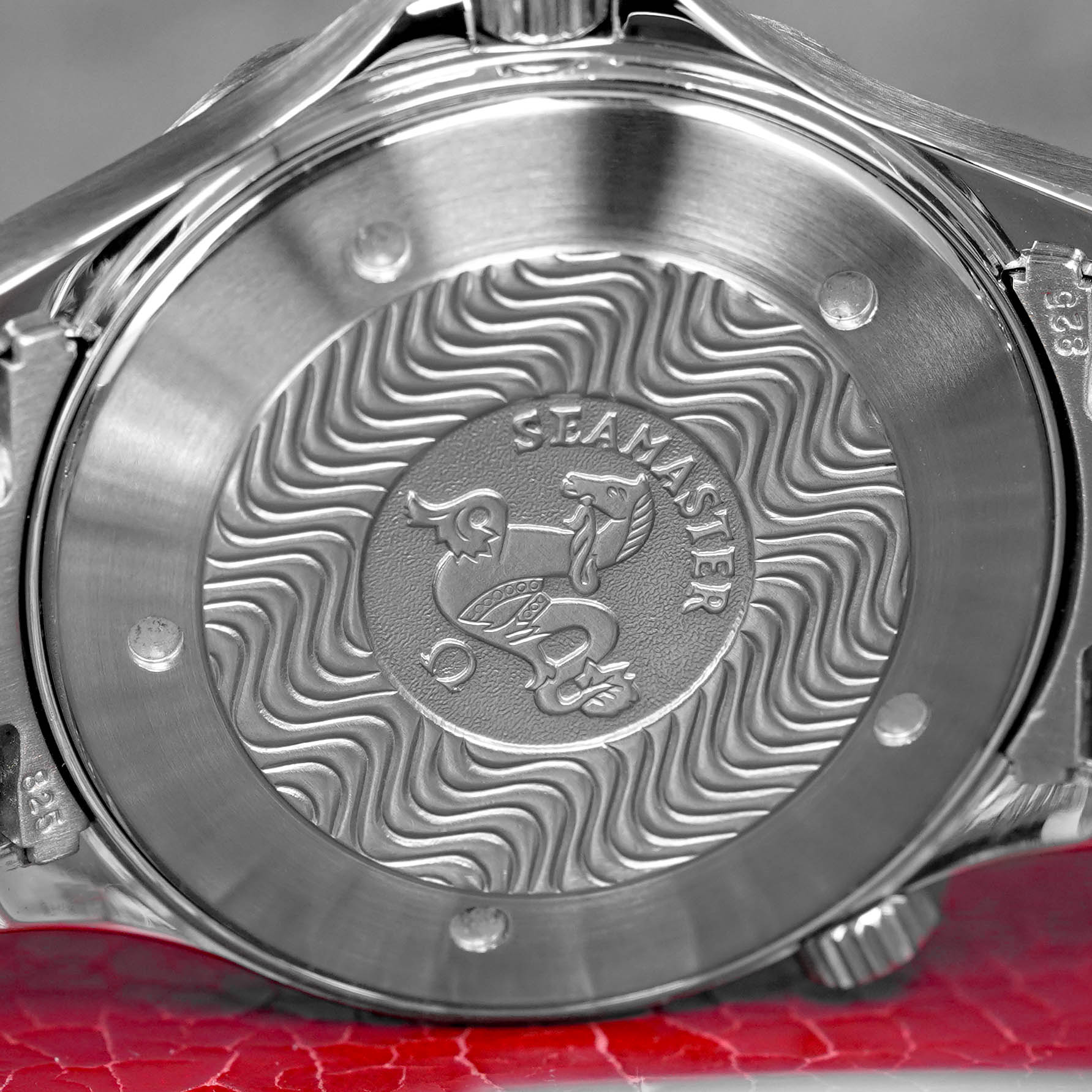 Harga Omega Seamaster Goldeneye