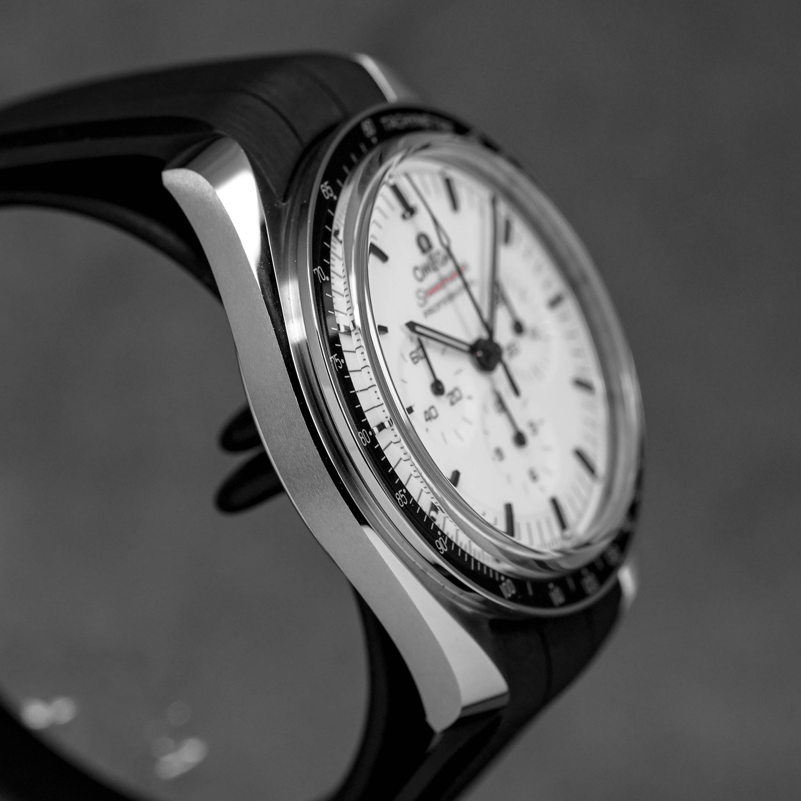 Harga Omega Speedmaster Moonwatch Rubber Terbaru