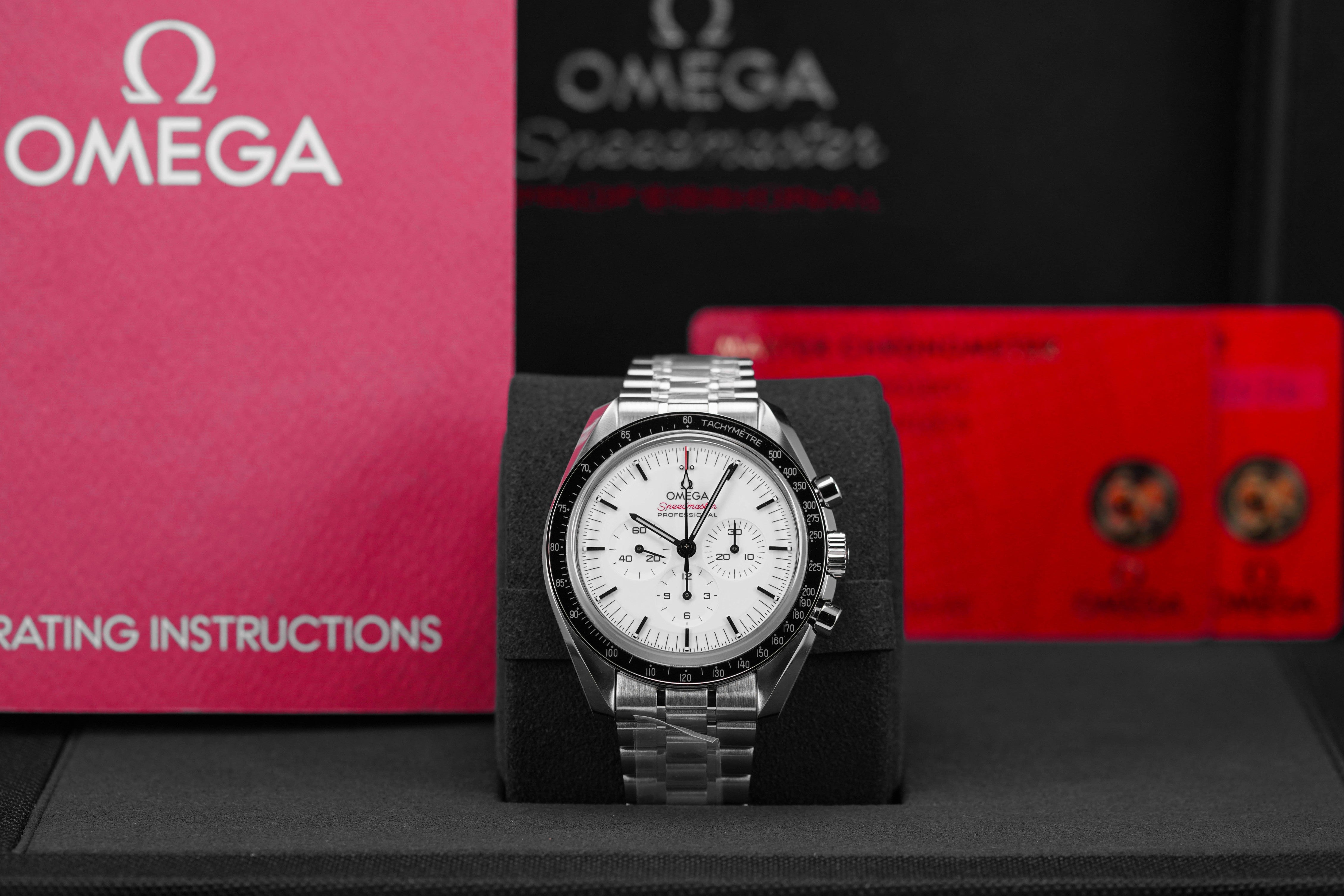 harga Omega Speedmaster Moonwatch Saphhire tebaru