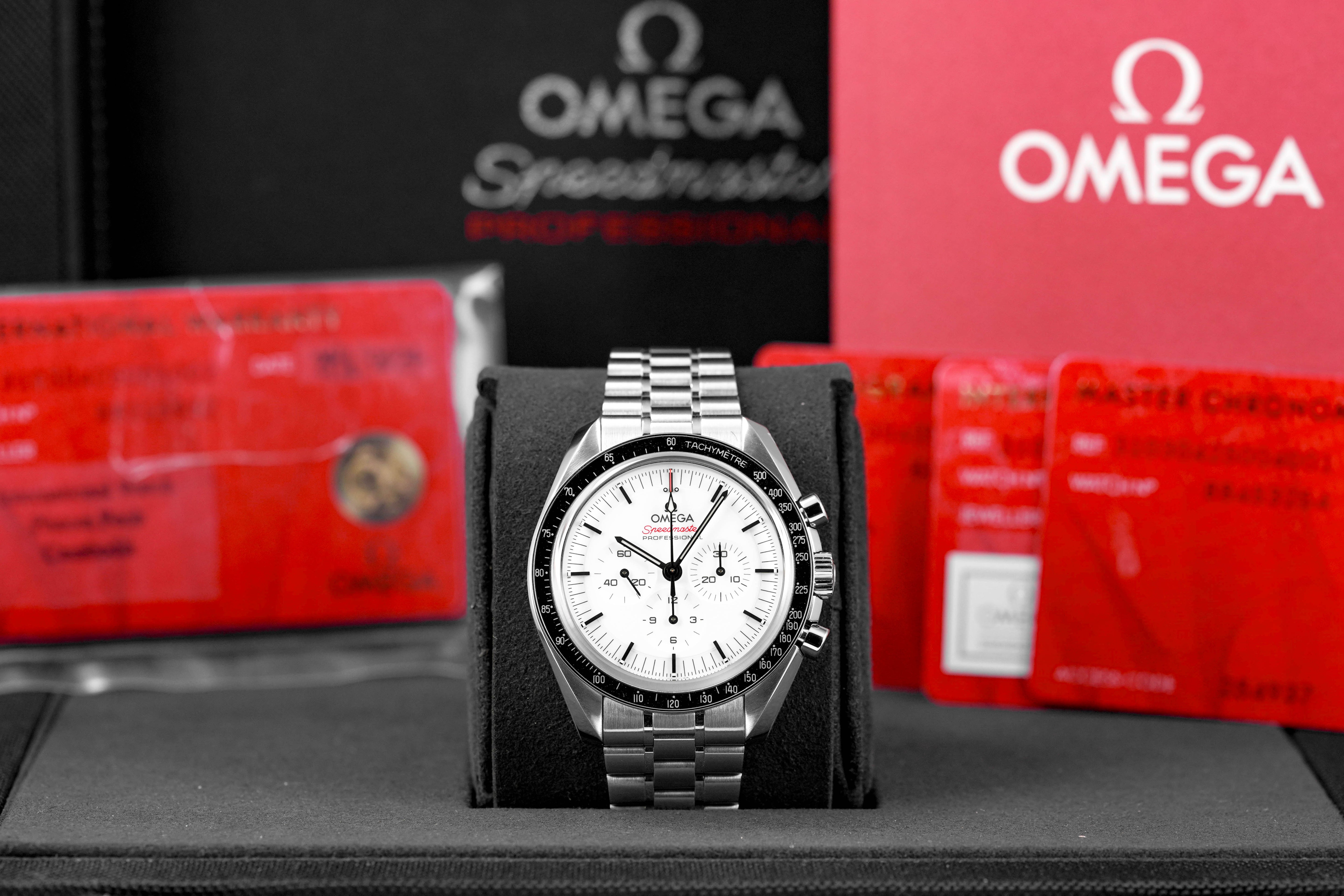 Harga Omega Speedmaster Moonwatch Sapphire White Terbaru