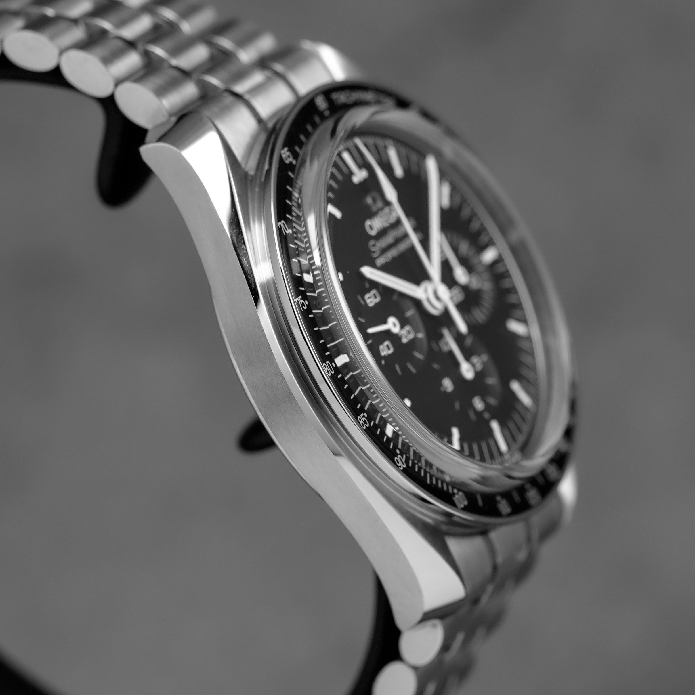 Harga Omega Speedmaster Moonwatch Sapphire