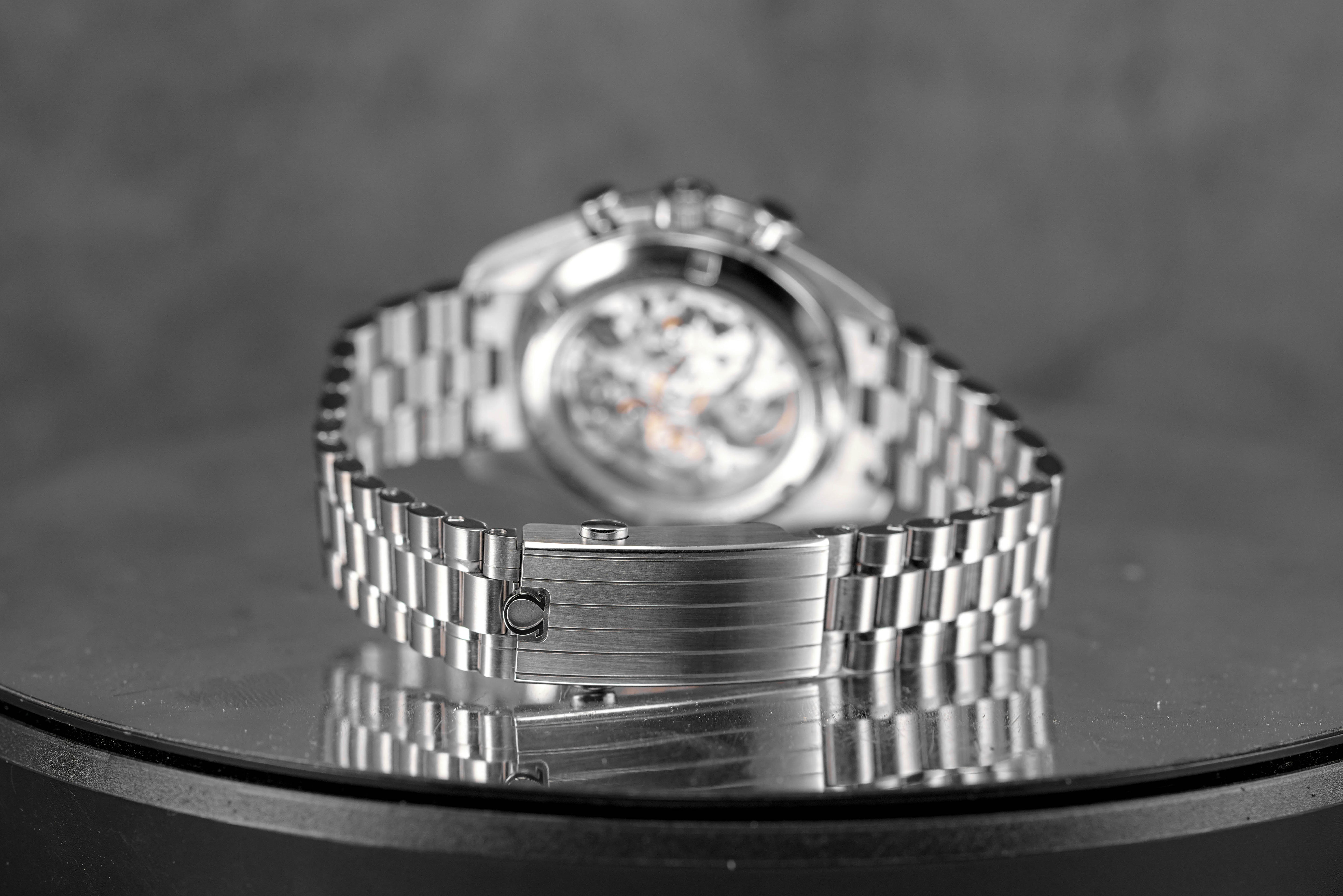 Harga Omega Speedmaster Moonwatch Sapphire