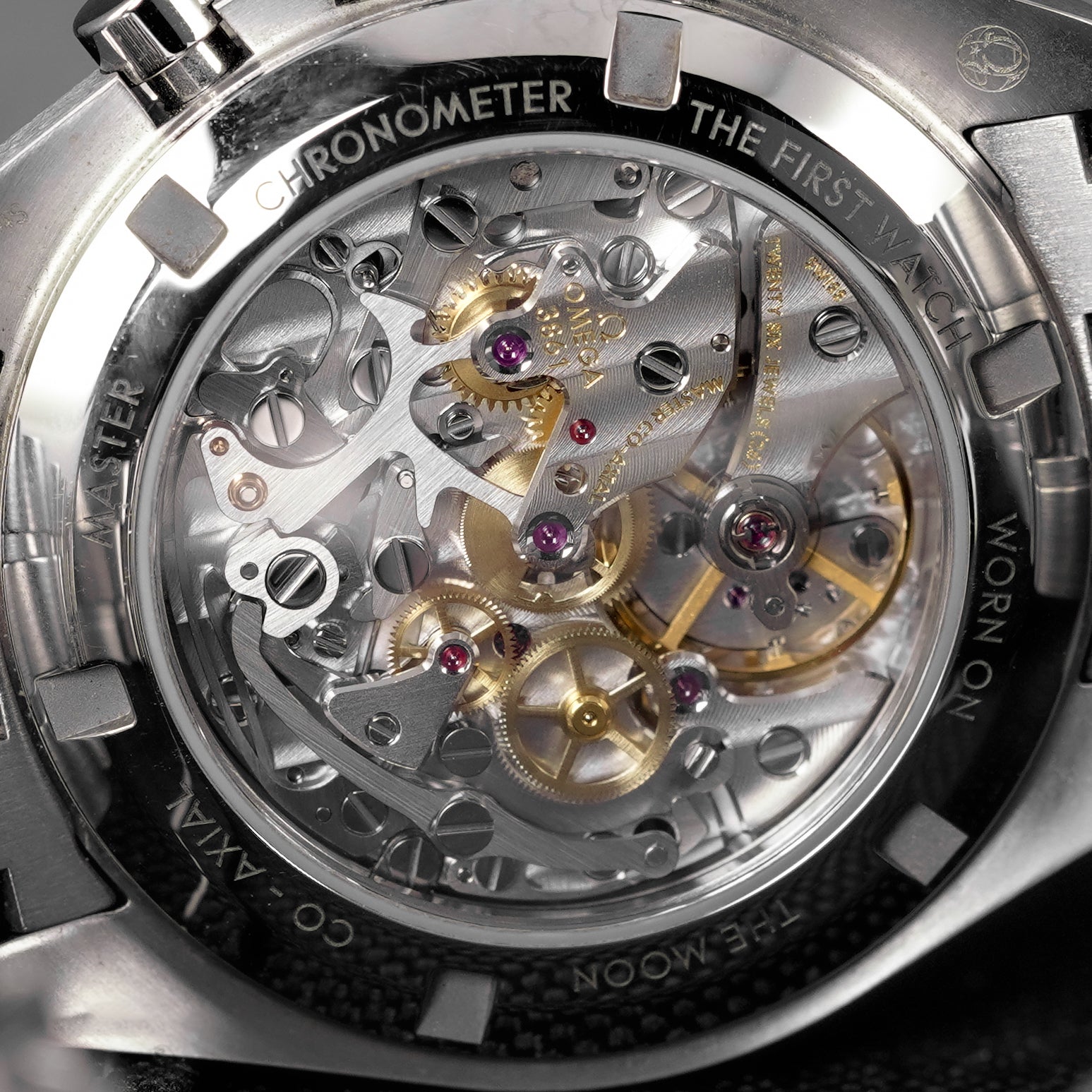 Harga Omega Speedmaster Moonwatch Sapphire