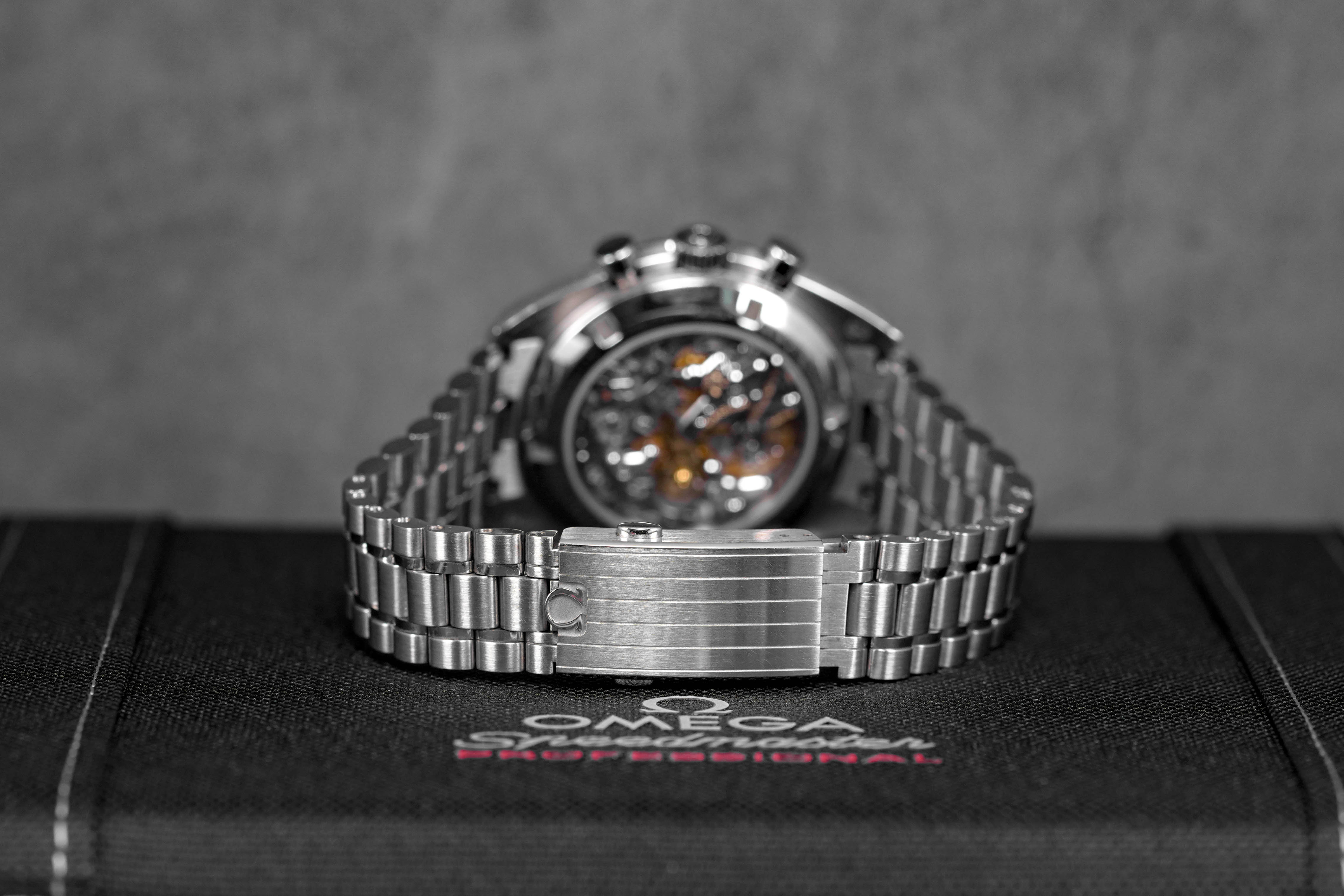 Harga Omega Speedmaster Moonwatch Sapphire