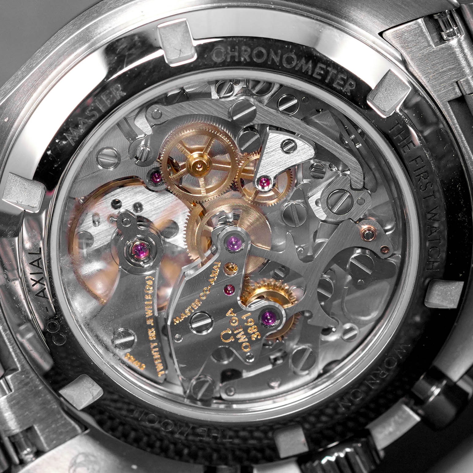 Harga Omega Speedmaster Moonwatch Sapphire