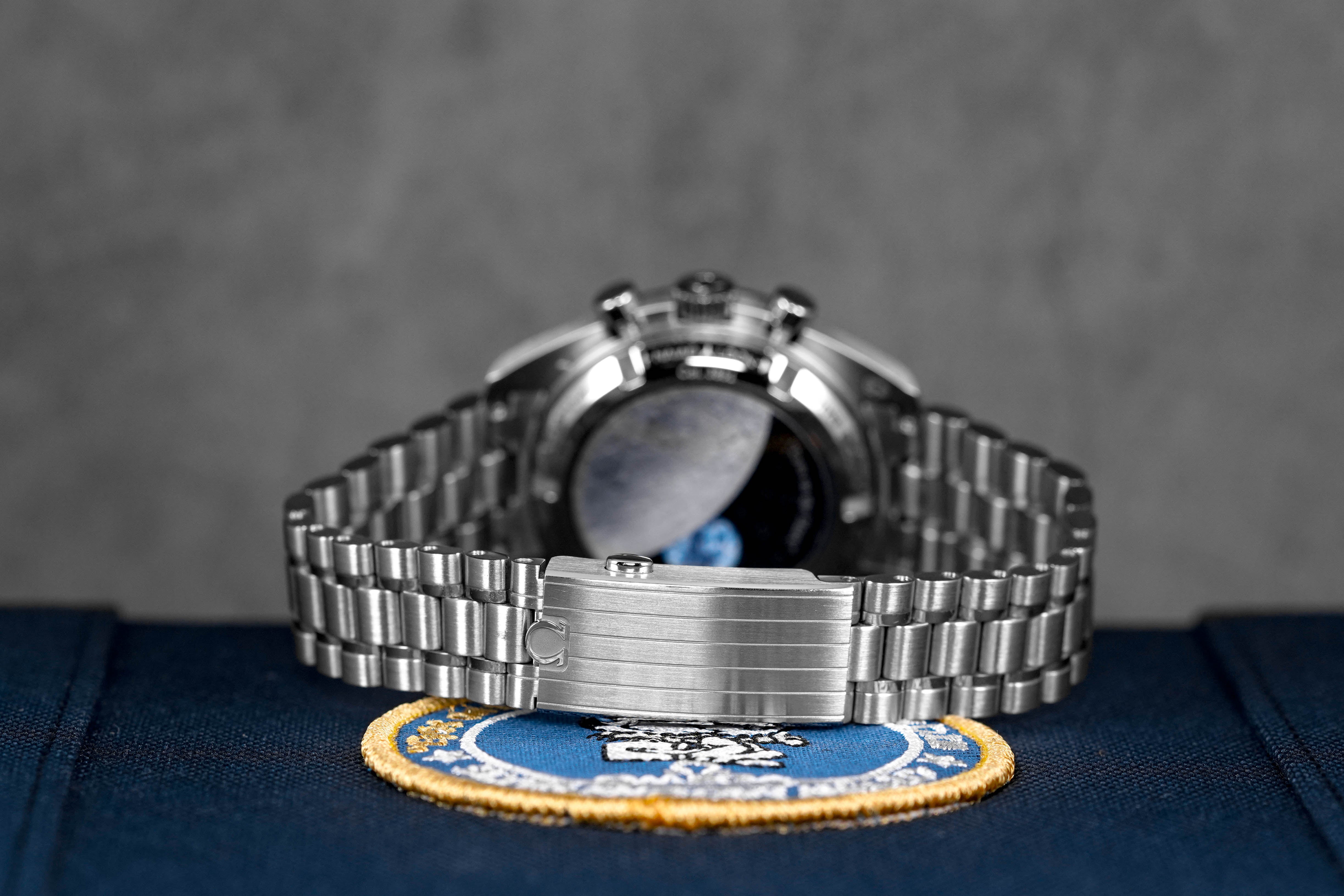 Harga Omega Speedmaster Silver Snoopy 50th