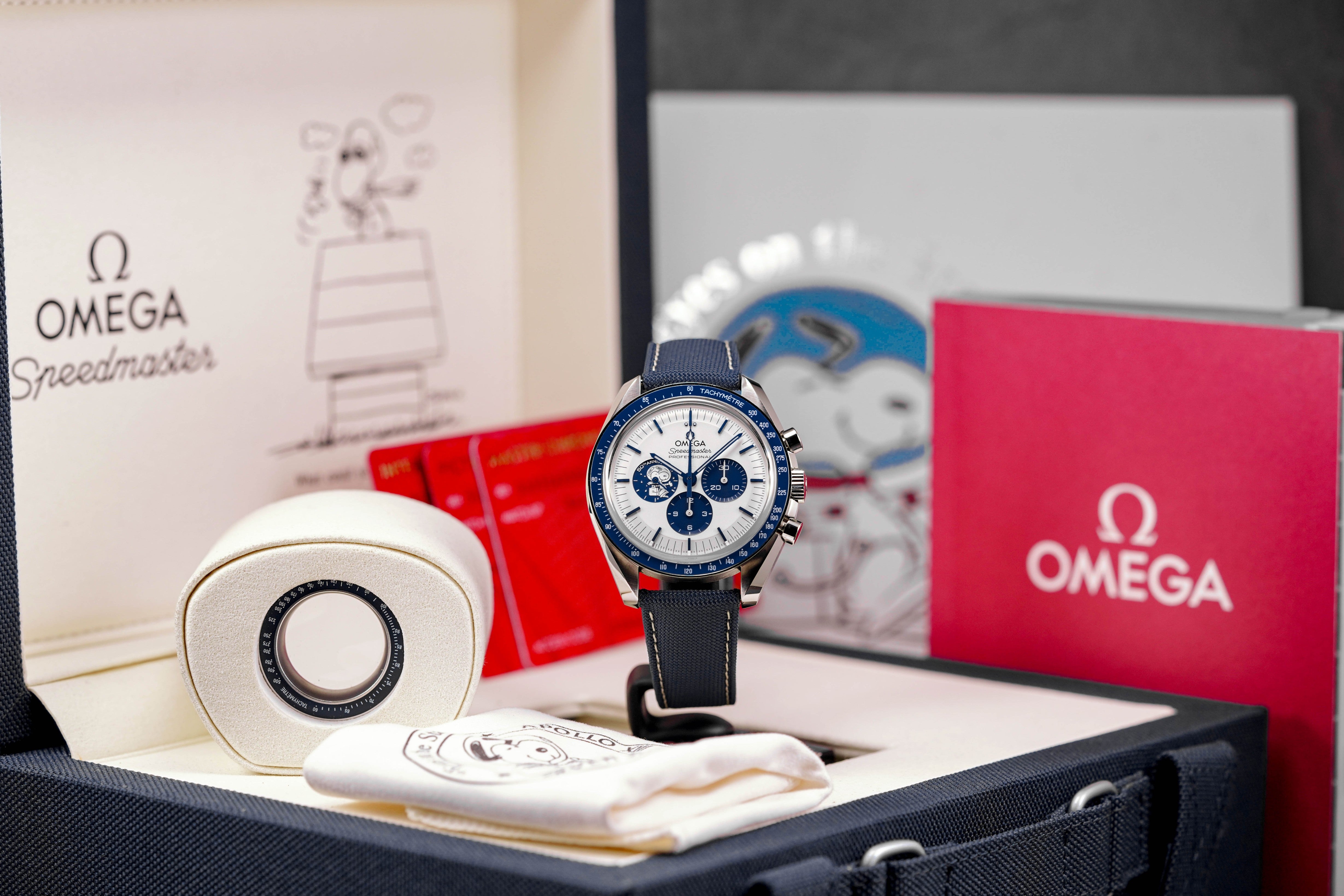 SPEEDMASTER 'SILVER SNOOPY AWARD' 50TH ANNIVERSARY (2023)