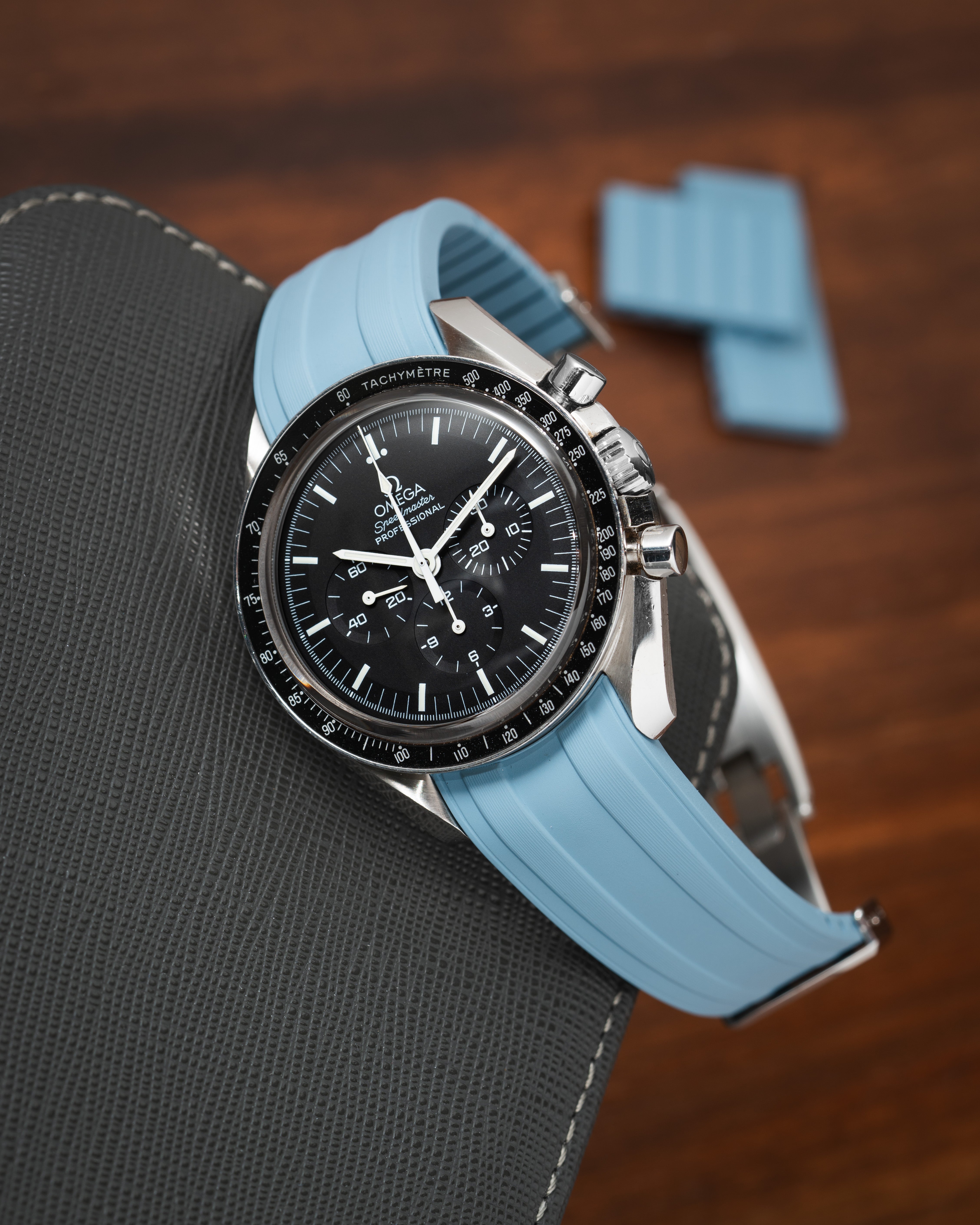 Curved Strap Speedmaster Baby Blue