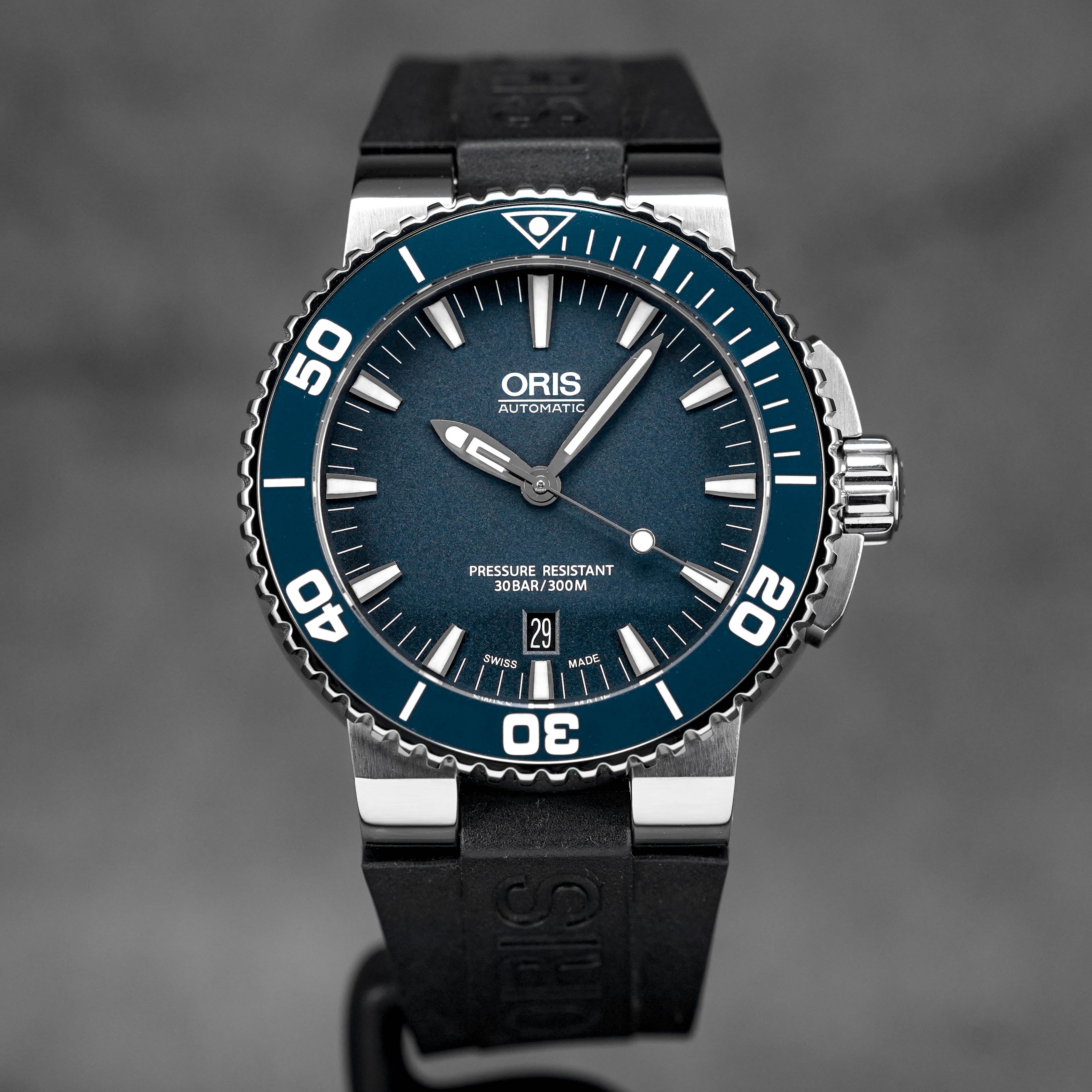 Harga Oris Aquis Date Blue