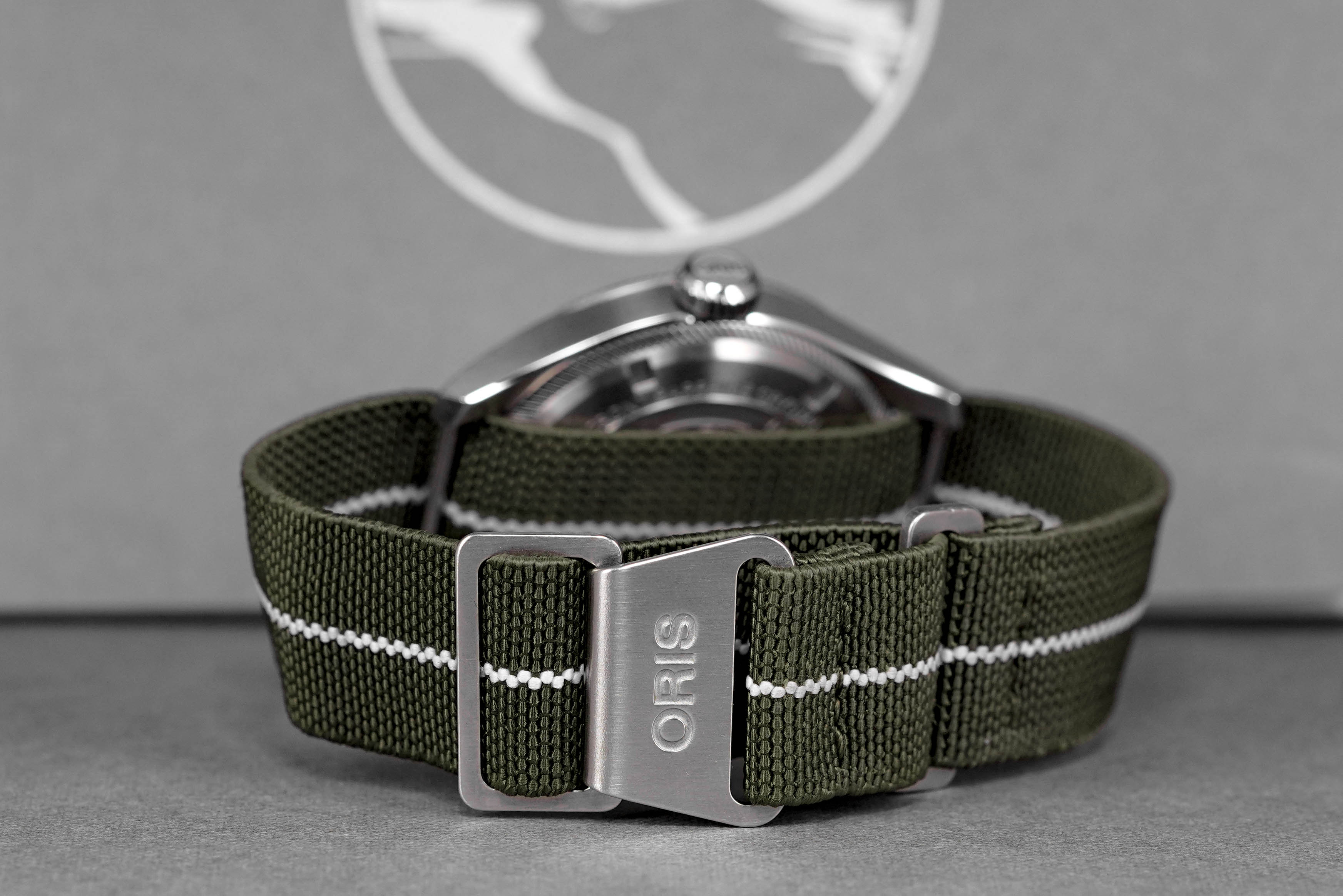 Harga Oris Big Crown Propilor Okavango Air Rescue