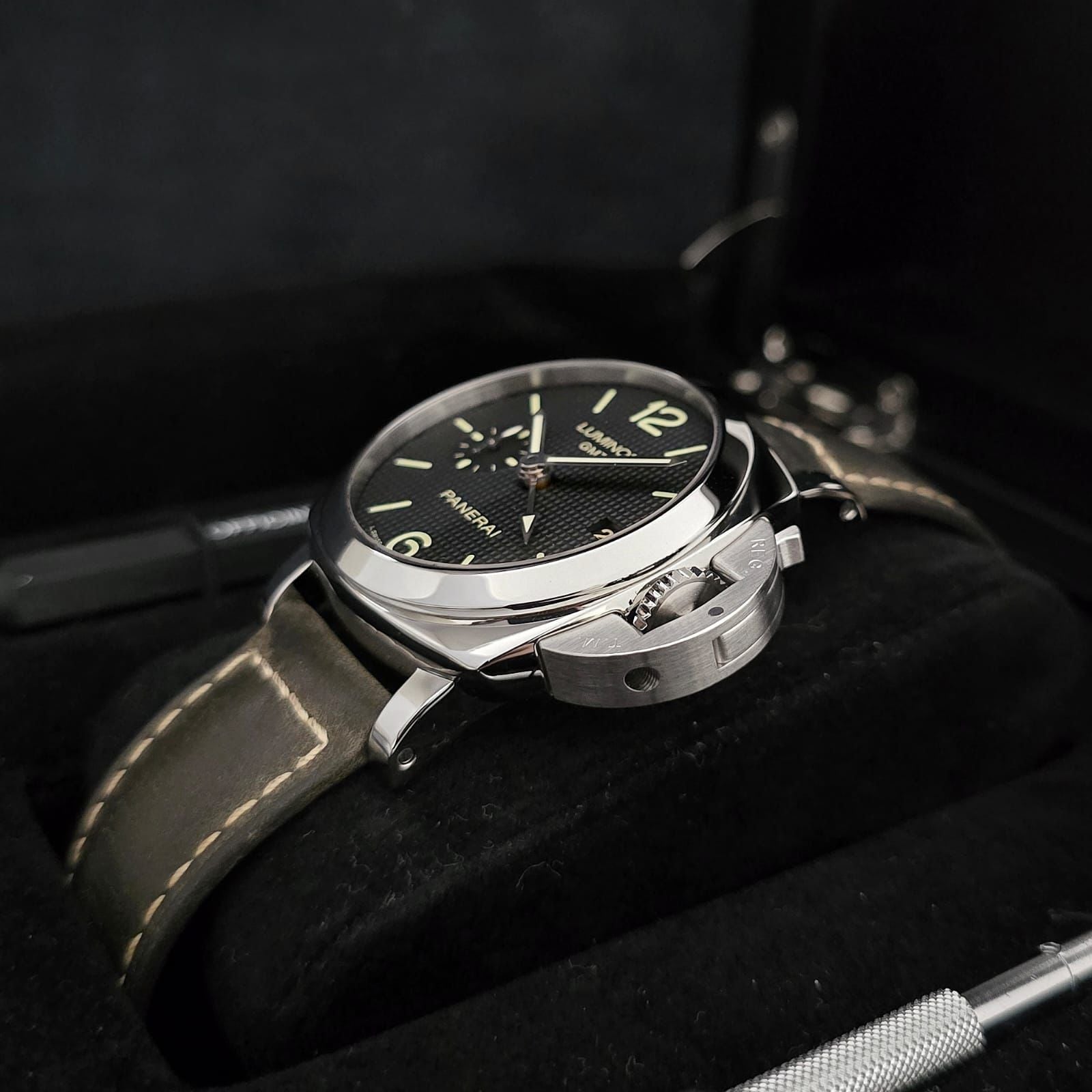 LUMINOR GMT 1950 3 DAYS 42MM PAM 535 HOBNAIL DIAL (2018)