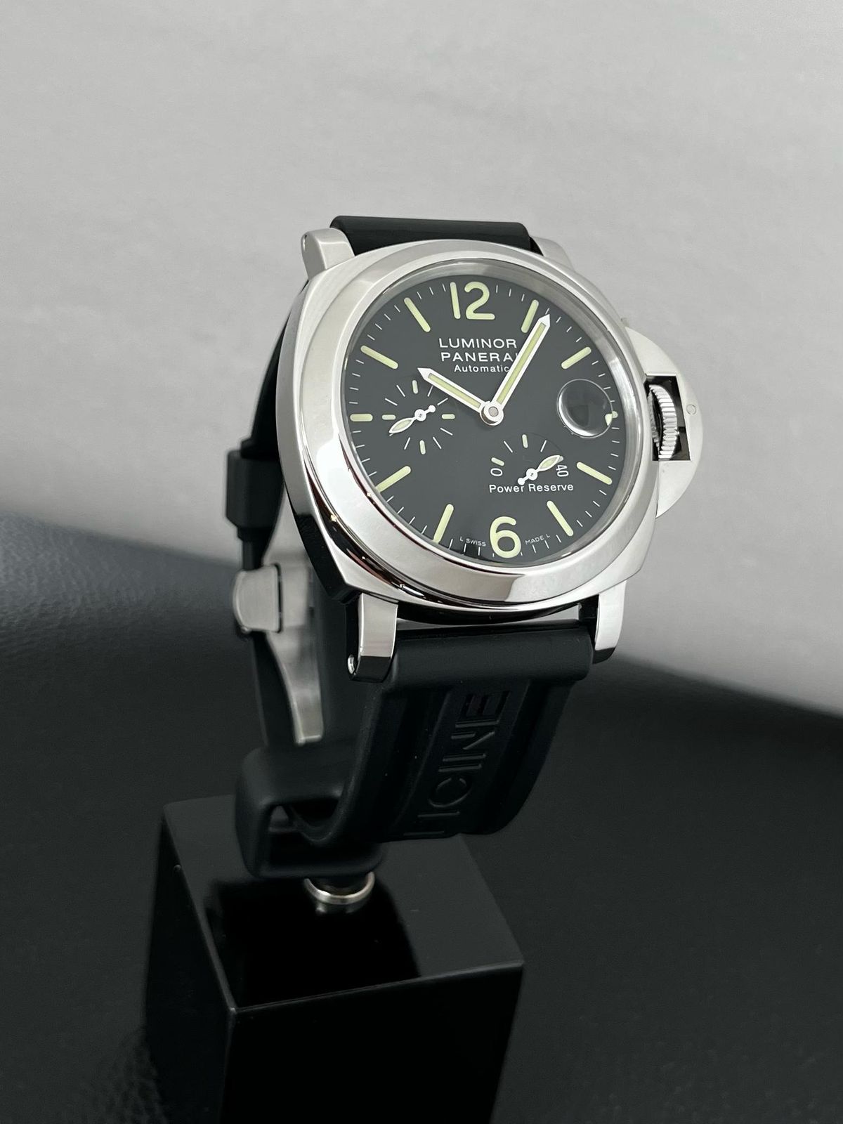 LUMINOR POWER RESERVE 44MM STEEL BLACK DIAL PAM 90 (2012)