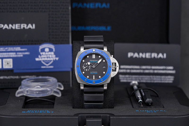 PANERAI LUMINOR SUBMERSIBLE AZZURRO 42MM LIMITED EDITION PAM 1209