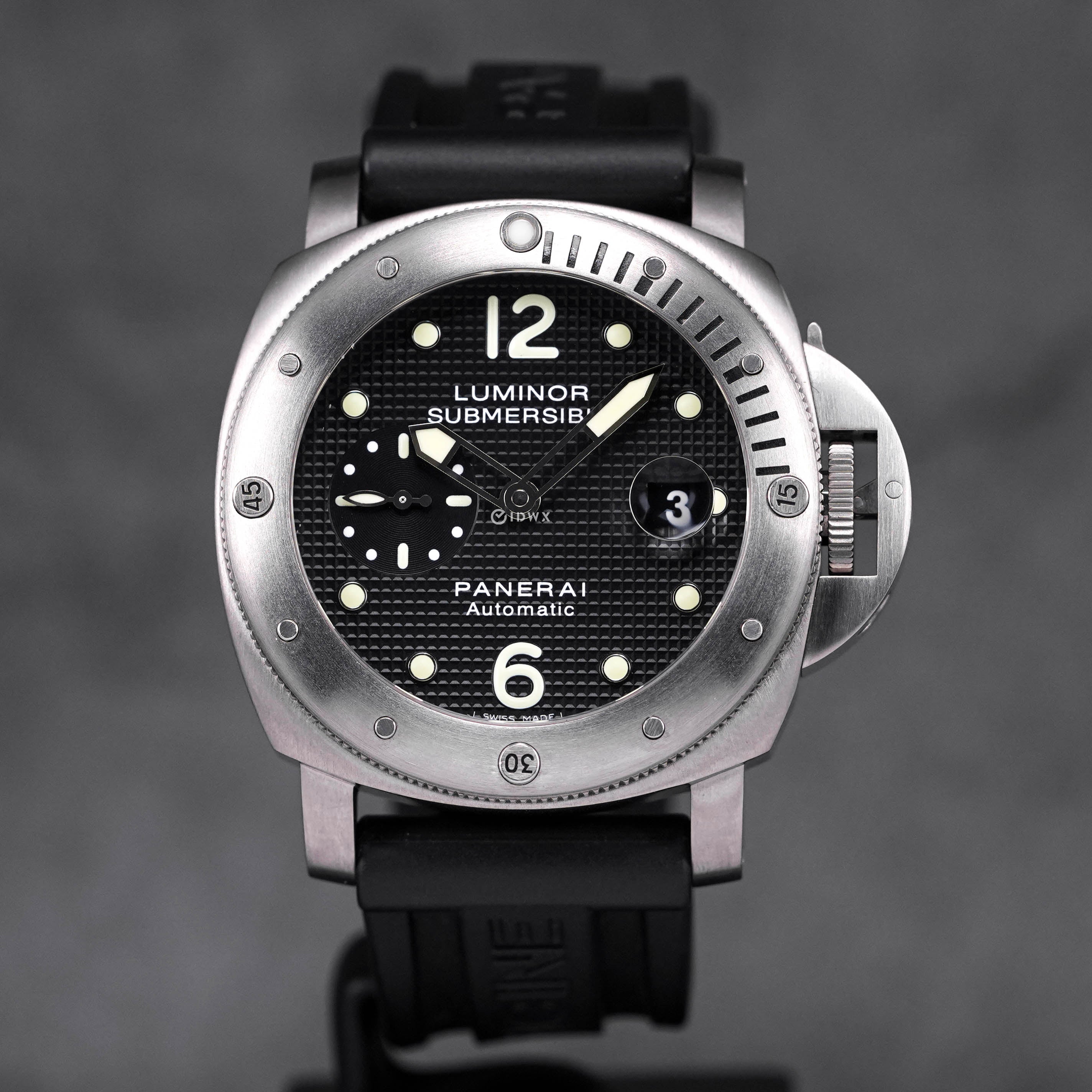 PANERAI LUMINOR SUBMERSIBLE 44MM TITANIUM HOBNAIL DIAL PAM 025 2012 IDWX