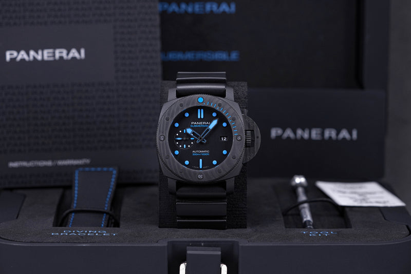 LUMINOR SUBMERSIBLE 47MM CARBOTECH BLACK DIAL PAM 1616 (2020)