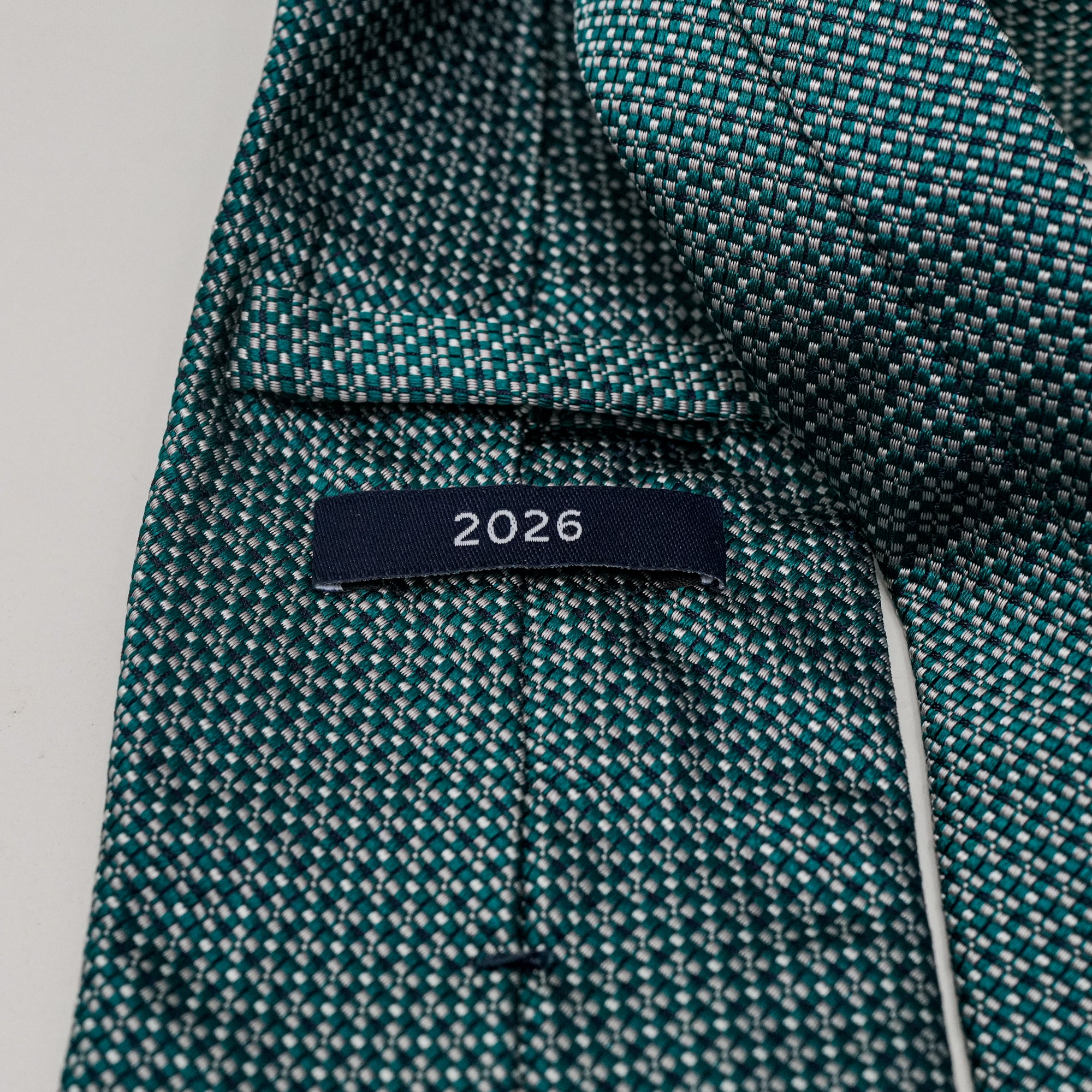 COLLECTIBLE SILK TIE 2026