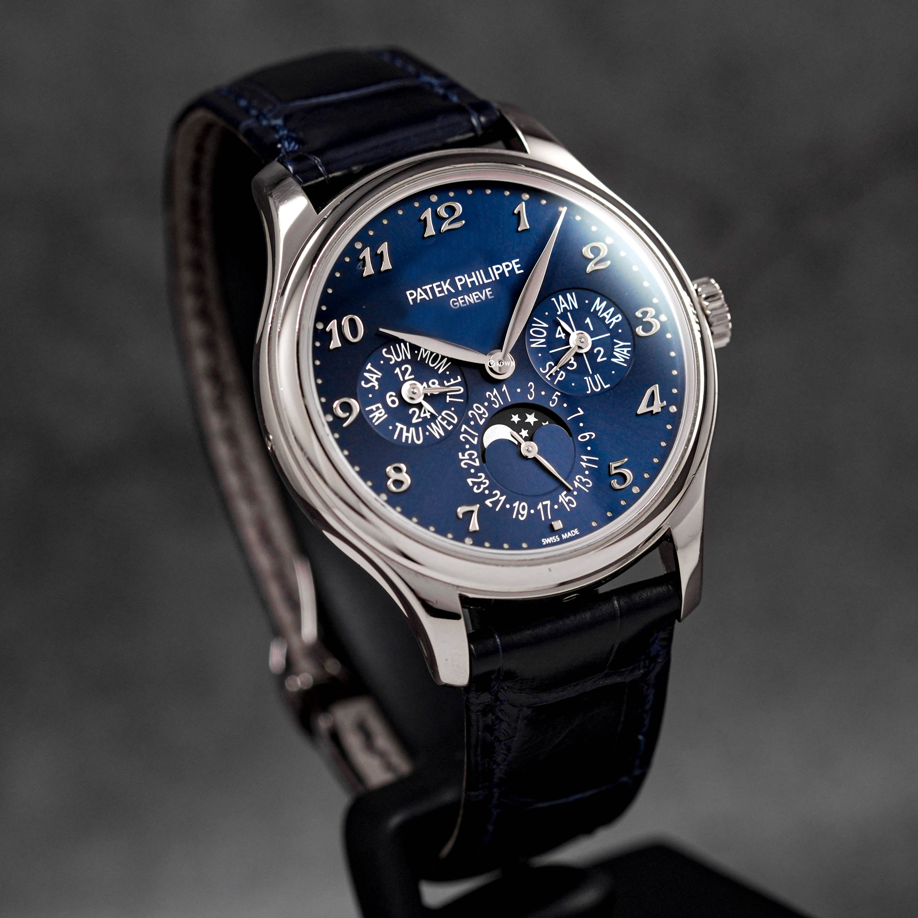 GRAND COMPLICATIONS 5327G WHITEGOLD PERPETUAL CALENDAR BLUE DIAL (2017)