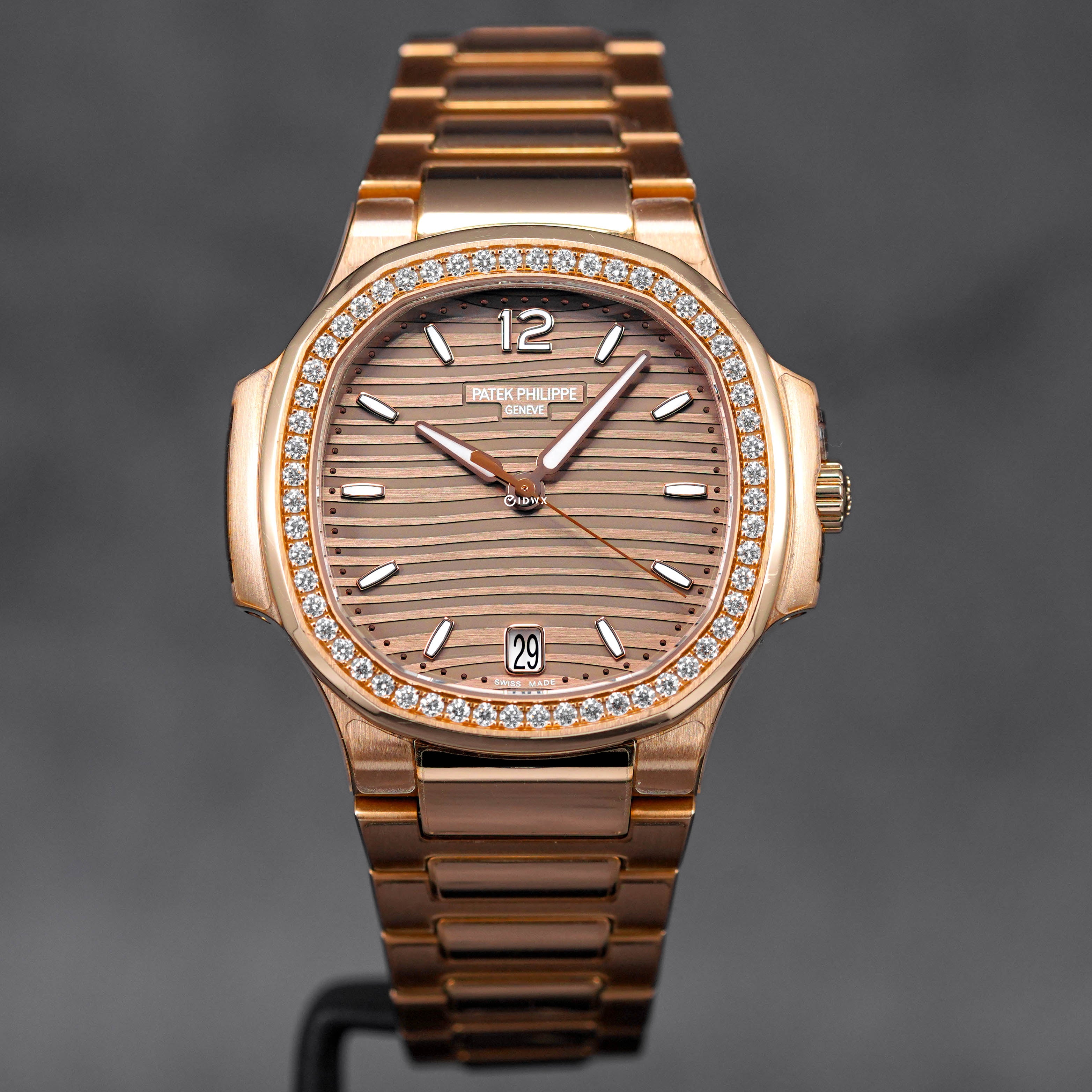 Philippe Nautilus 7118 1200r 001 Patek 7118r Nautilus Ladies' 7118/1R