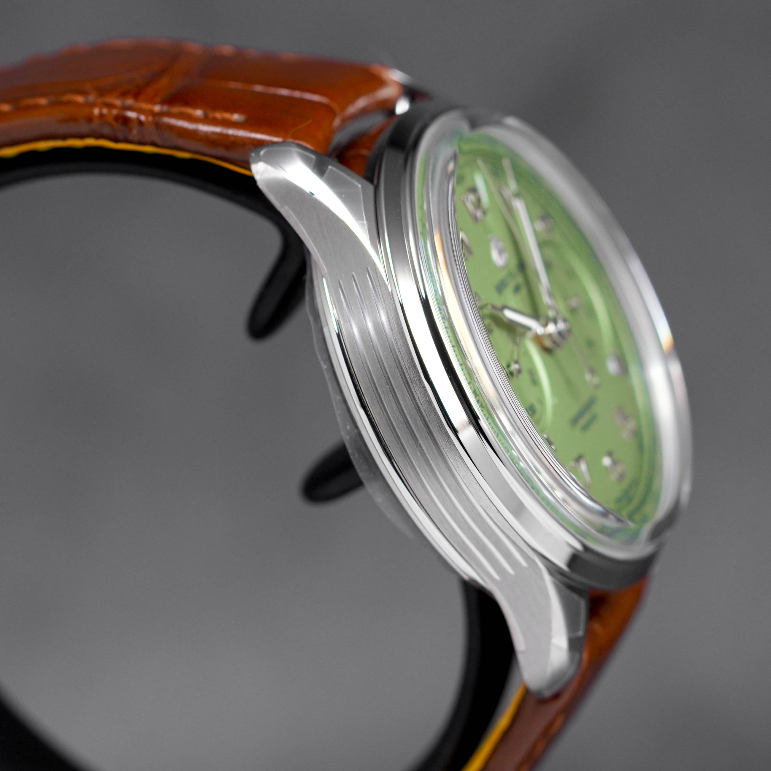 PREMIER B09 CHRONOGRAPH PISTACHIO GREEN DIAL (2022)