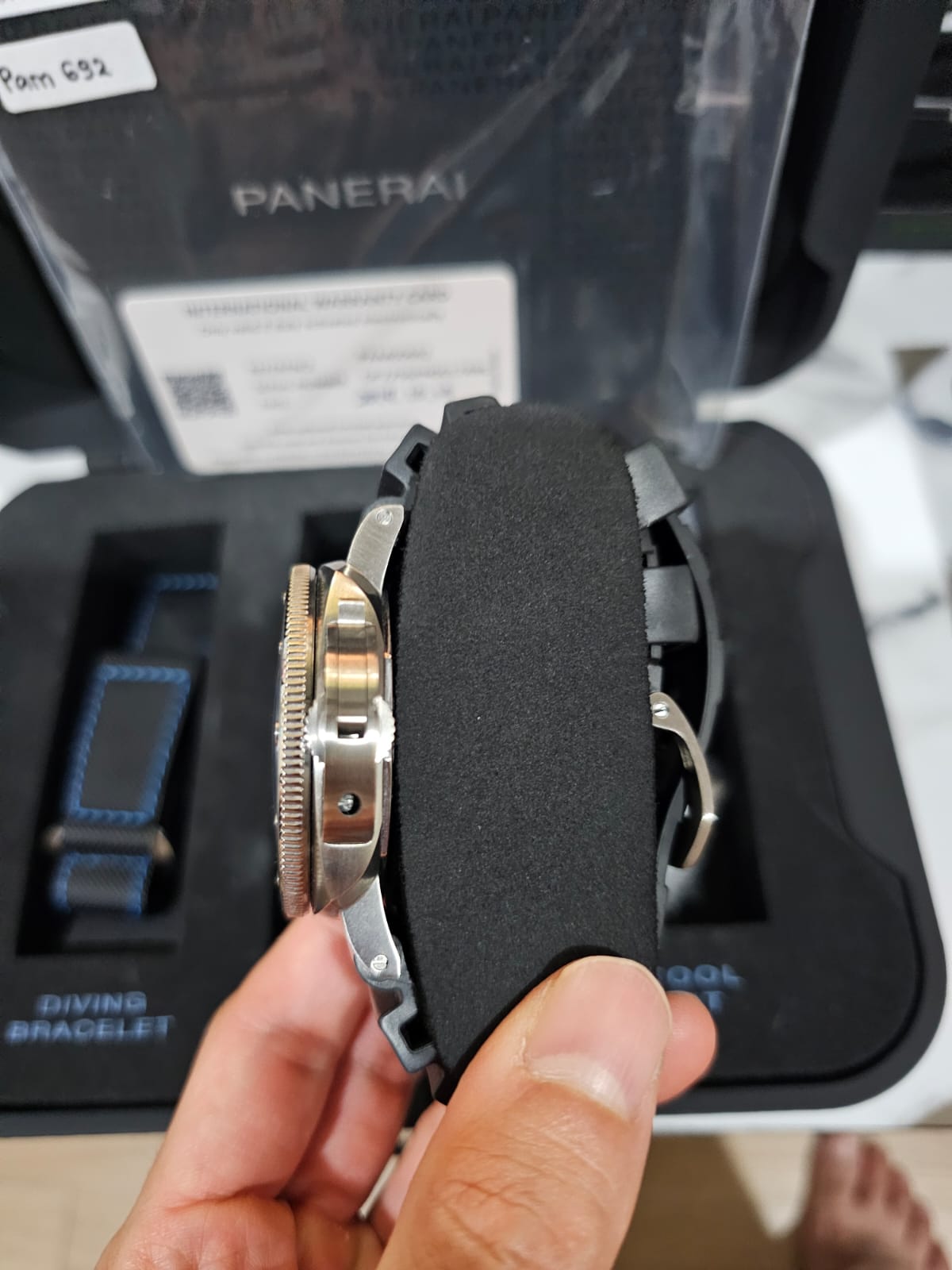 LUMINOR SUBMERSIBLE 1950 3 DAYS TITANIUM BMG-TECH BLUE DIAL PAM 692 (2019)