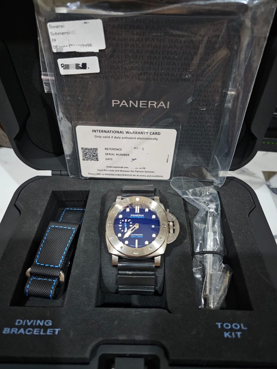 LUMINOR SUBMERSIBLE 1950 3 DAYS TITANIUM BMG-TECH BLUE DIAL PAM 692 (2019)