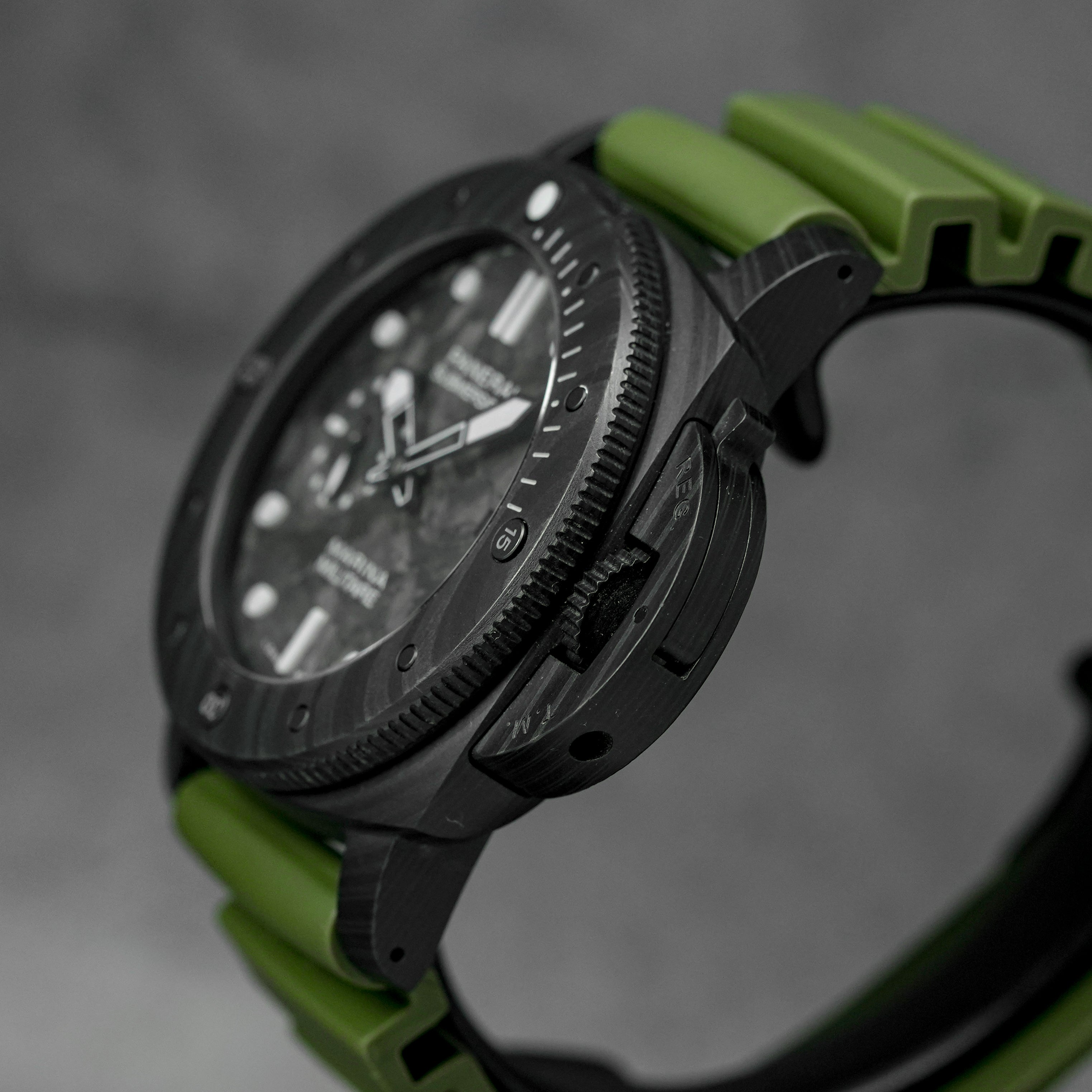 Harga Panerai Luminor PAM 979