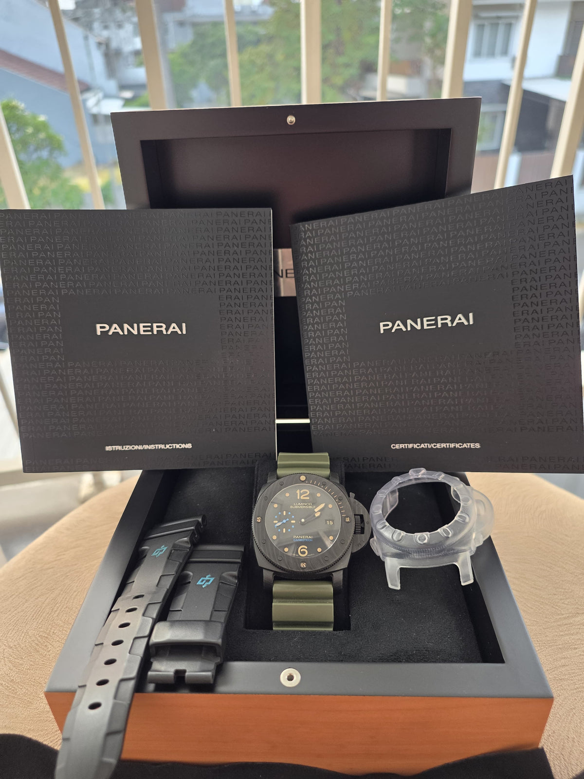 Panerai Luminor Submersible