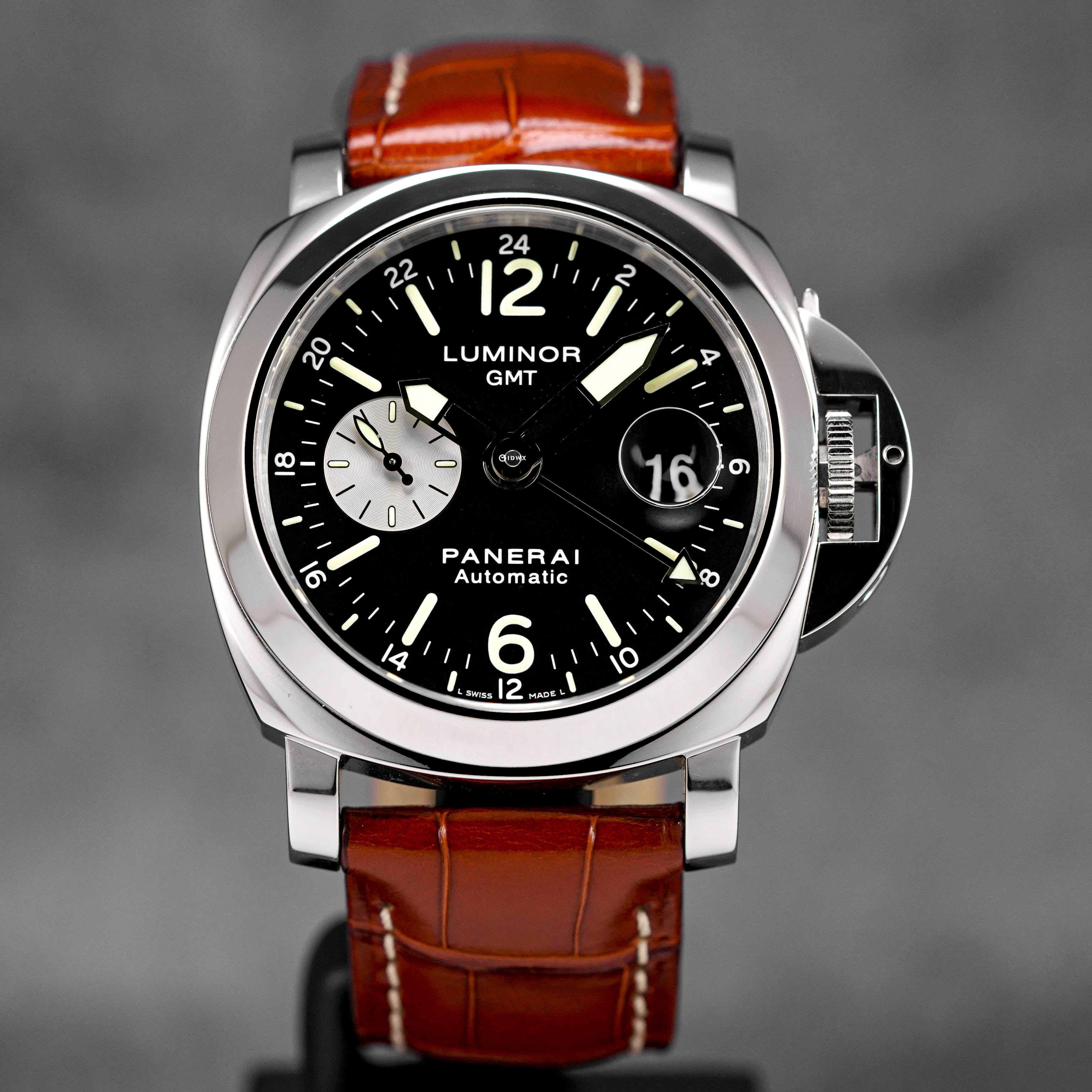 PANERAI LUMINOR GMT 44MM STEEL BLACK DIAL PAM 88 2011 IDWX