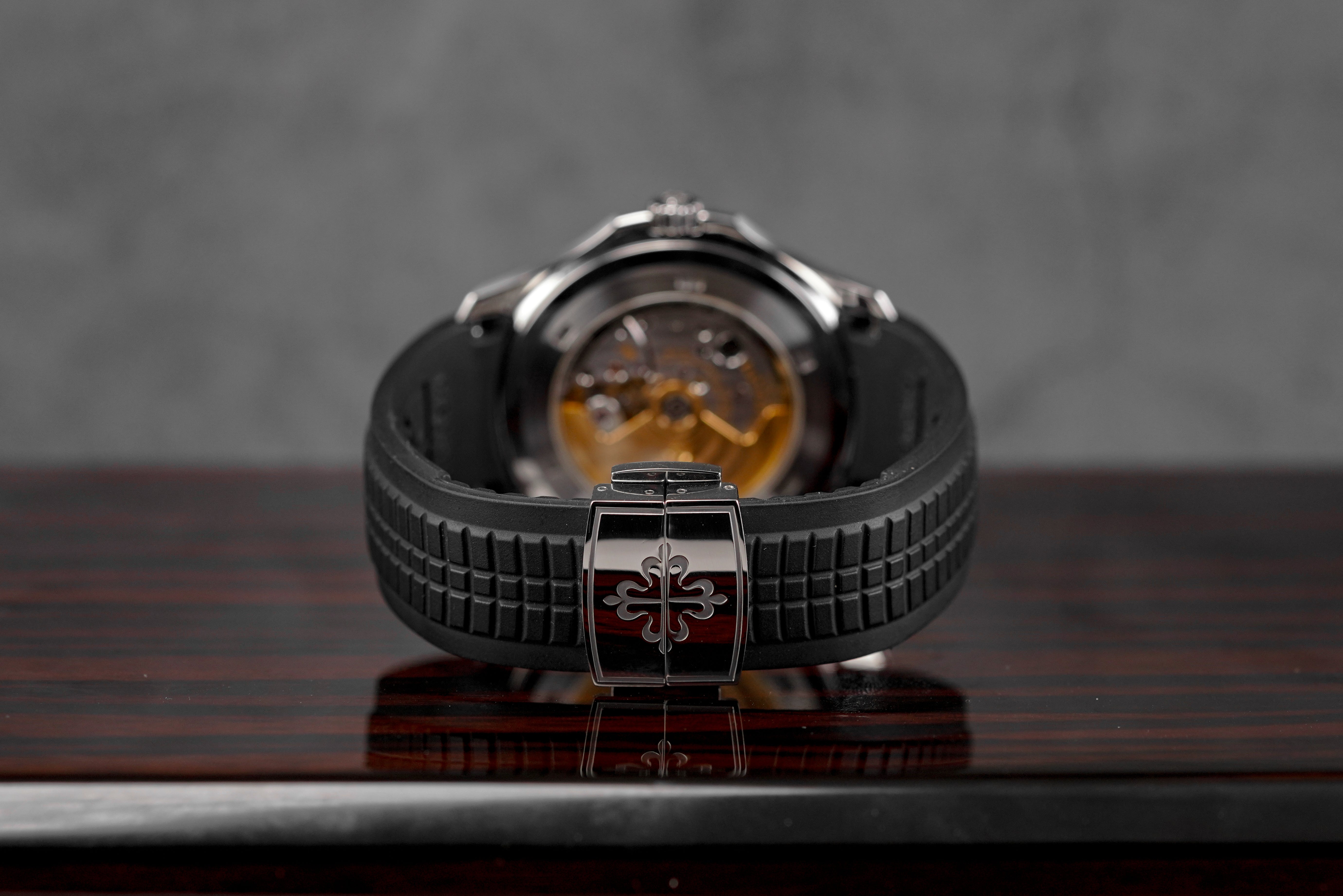 Harga Patek Aquanaut 5165a