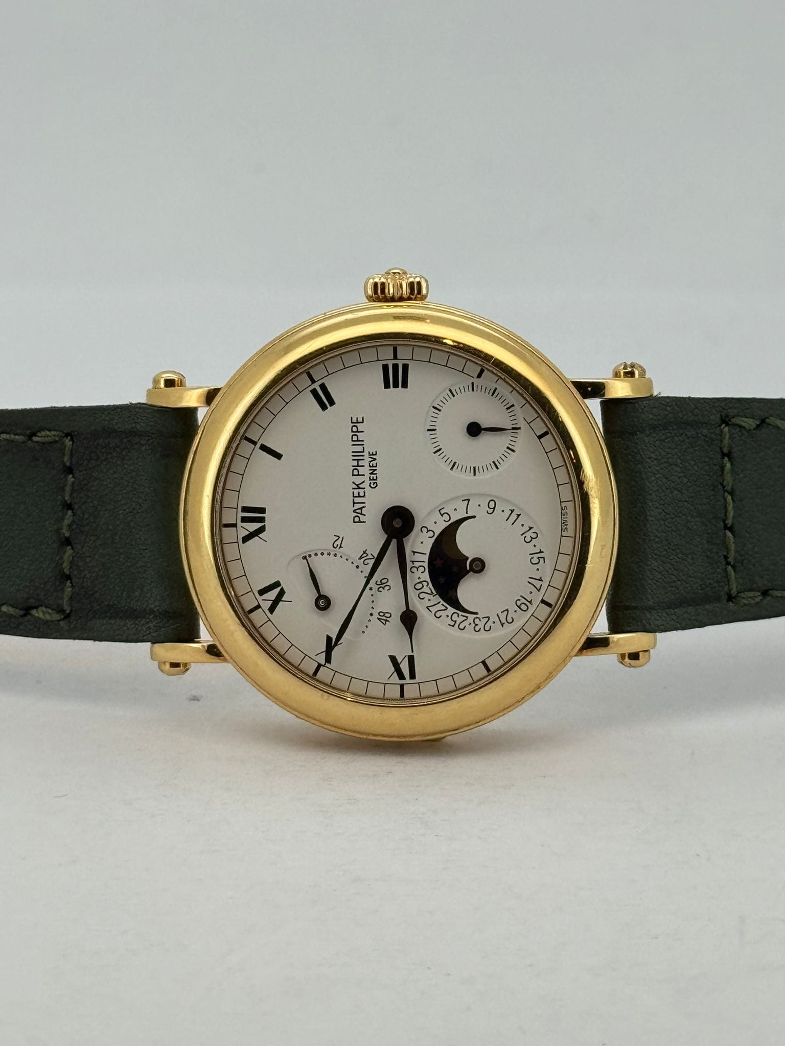COMPLICATIONS OFFICER'S CASE POWER RESERVE MOONPHASE WHITE DIAL (WATCH ONLY)
