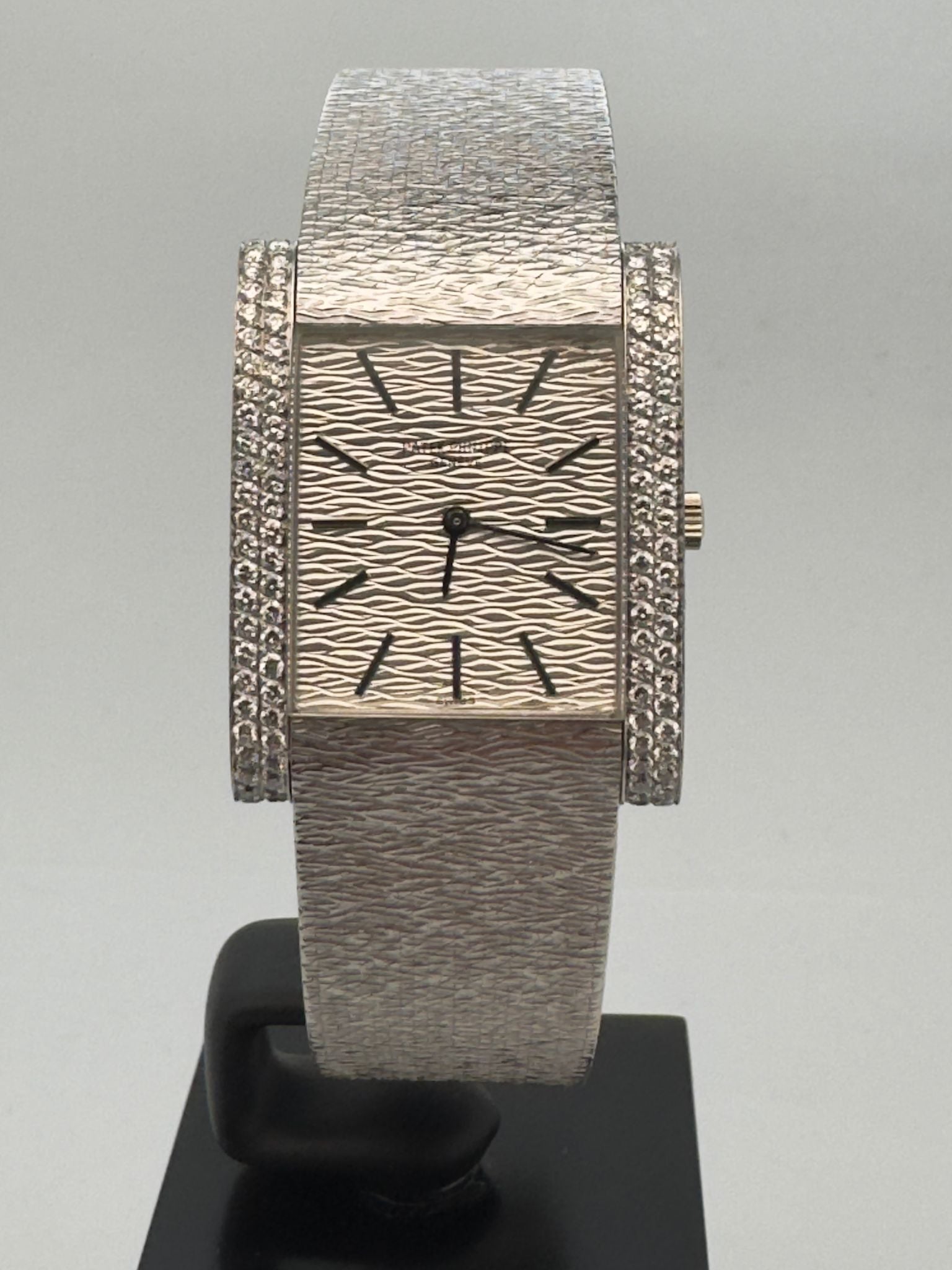GONDOLO 3553/1 WHITEGOLD SILVER DIAL FACTORY DIAMOND BEZEL (WATCH ONLY)