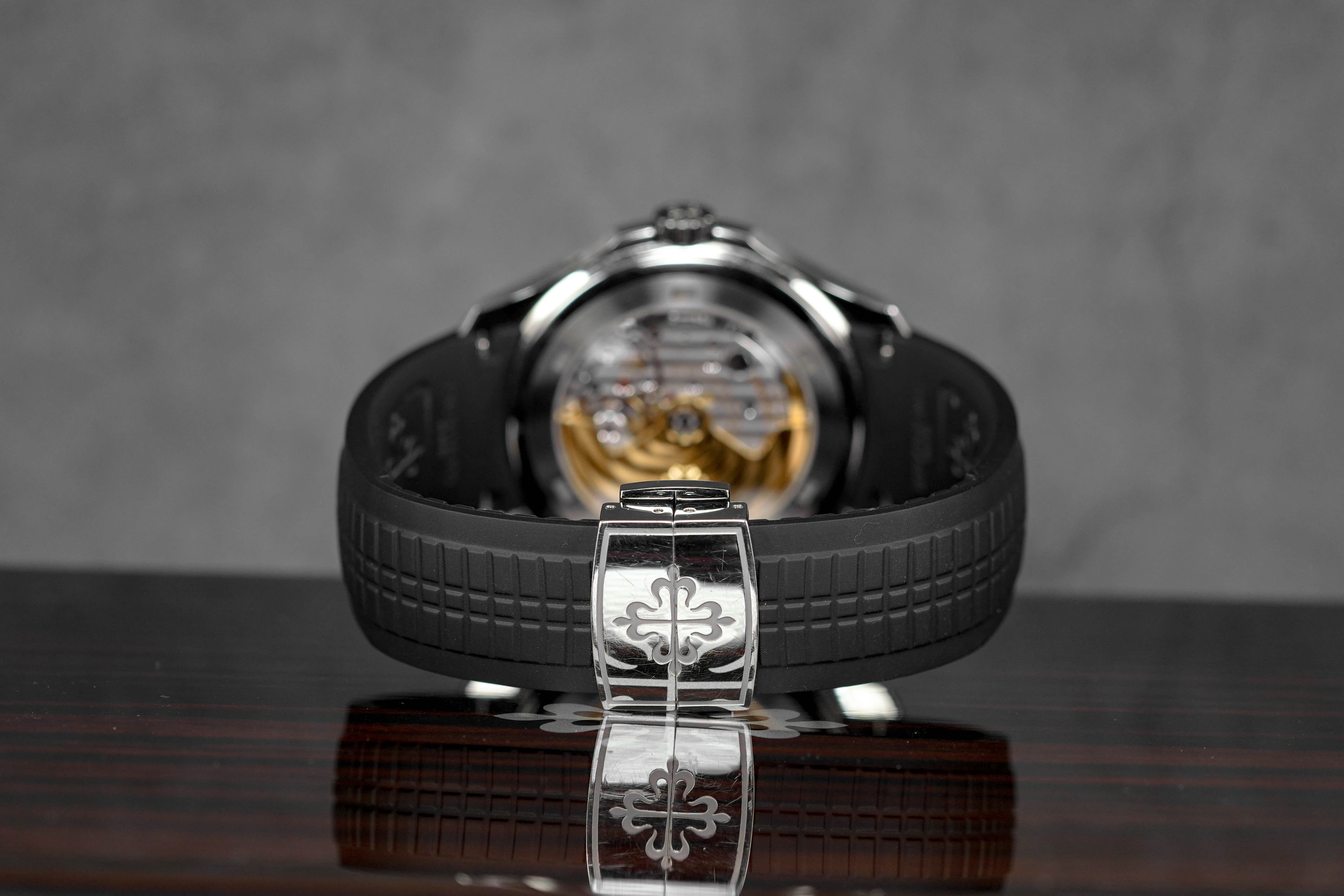 Harga Patek Philippe Aquanaut 5164A