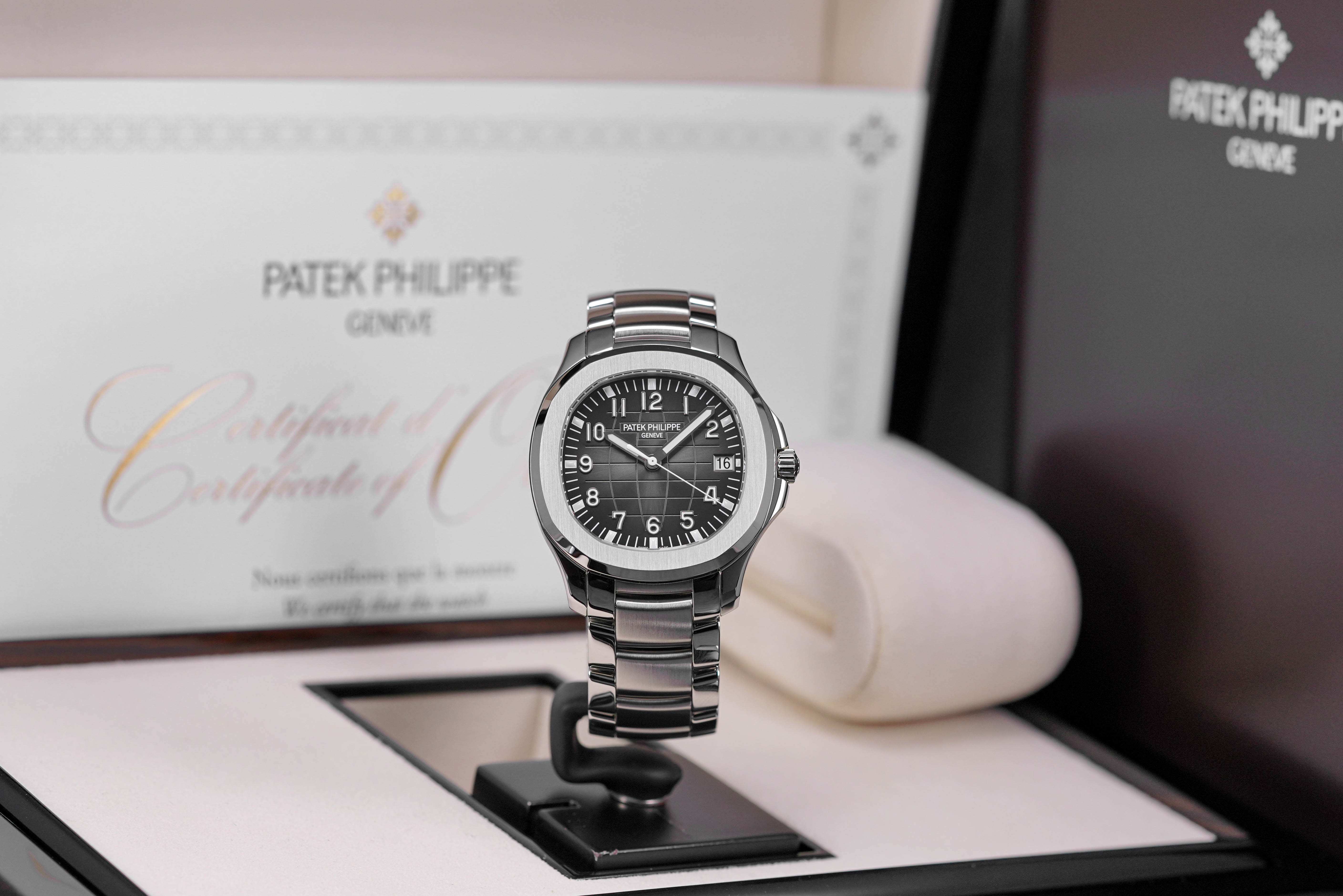 Harga Patek Philippe Aquanaut 5167/1A-001