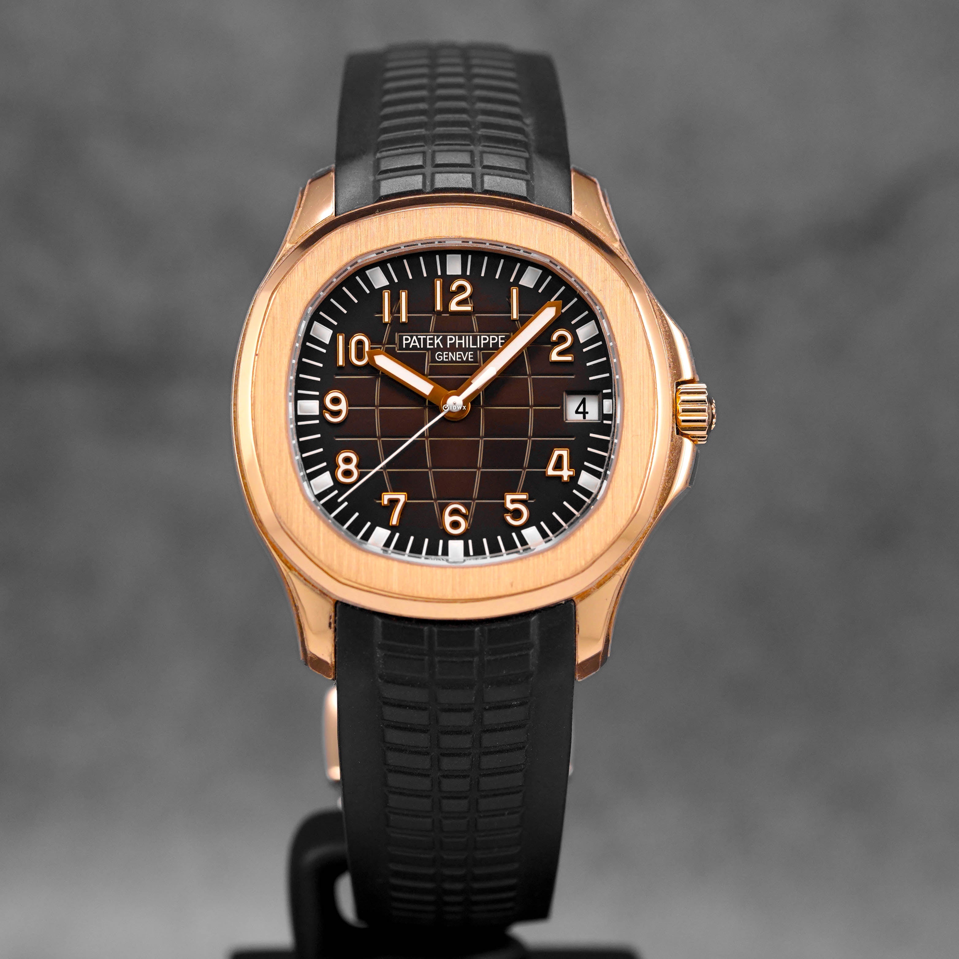 Patek philippe aquanaut harga best sale