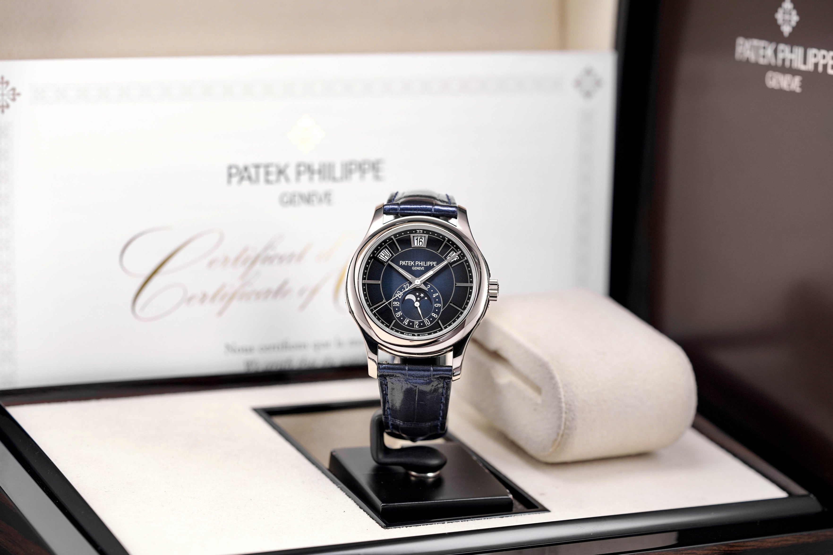 Harga Patek Philippe Complications 5205G Blue