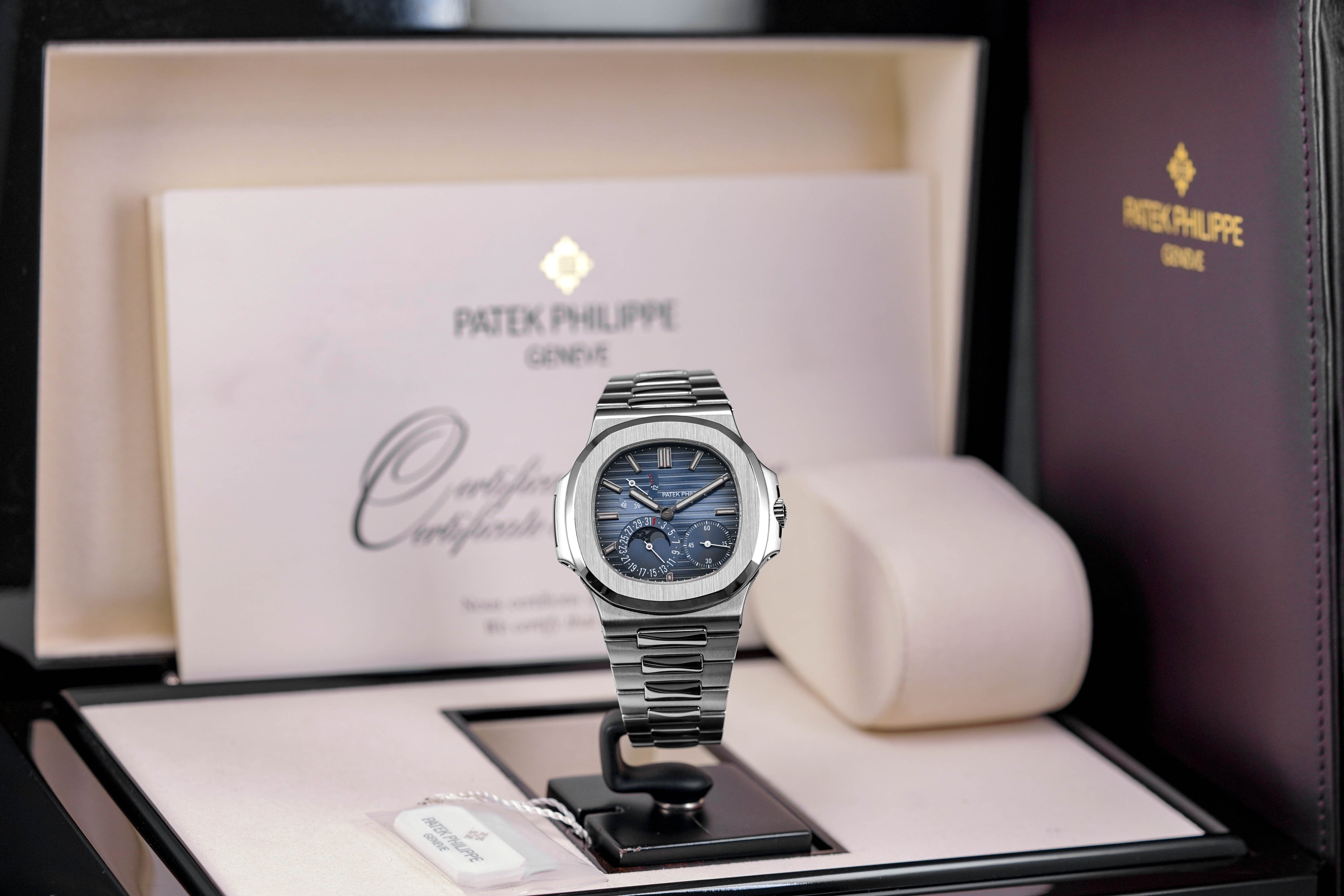 Harga Patek Philippe Nautilus 5712/1A Blue