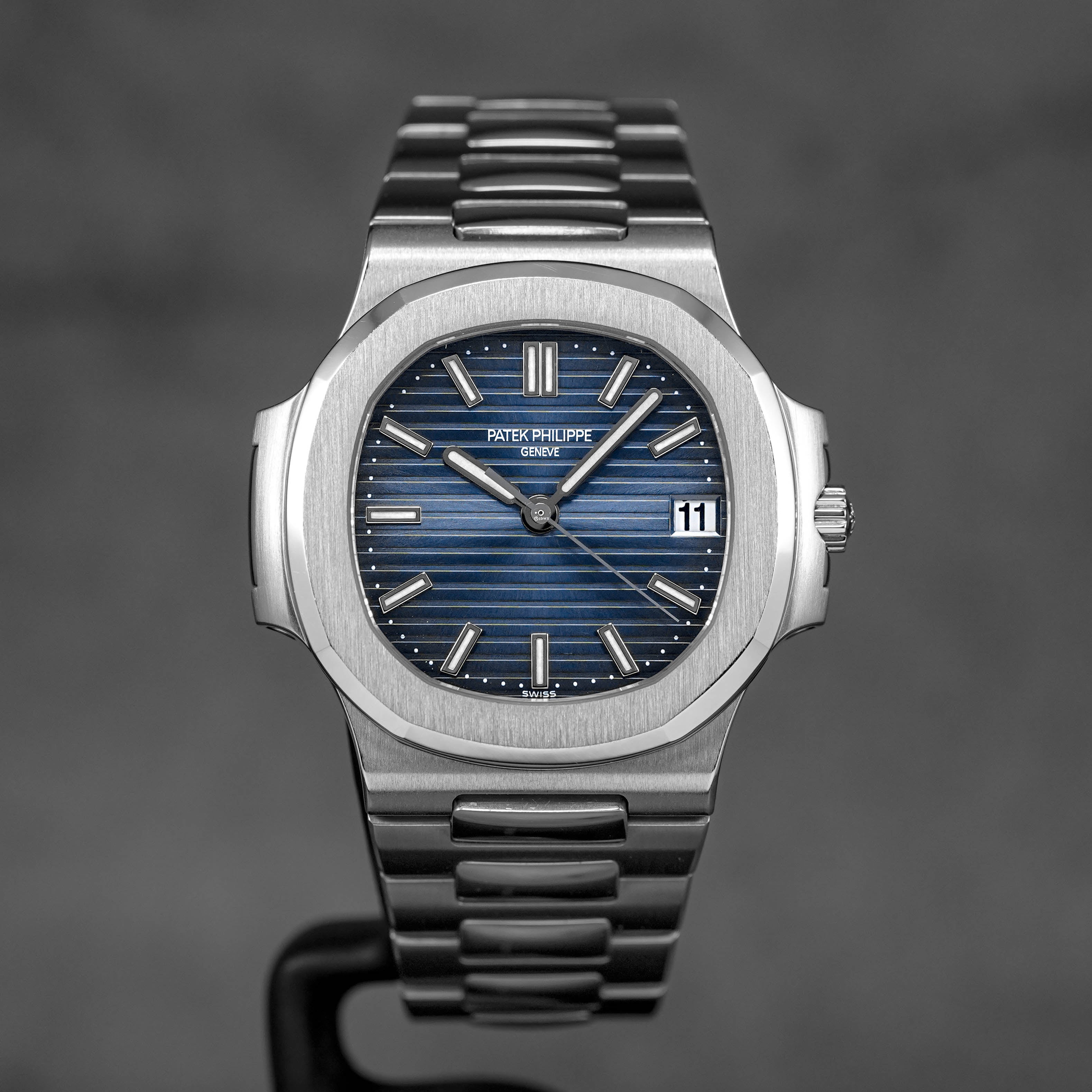 PATEK PHILIPPE NAUTILUS 5800/1A BLUE DIAL (2007) IDWX