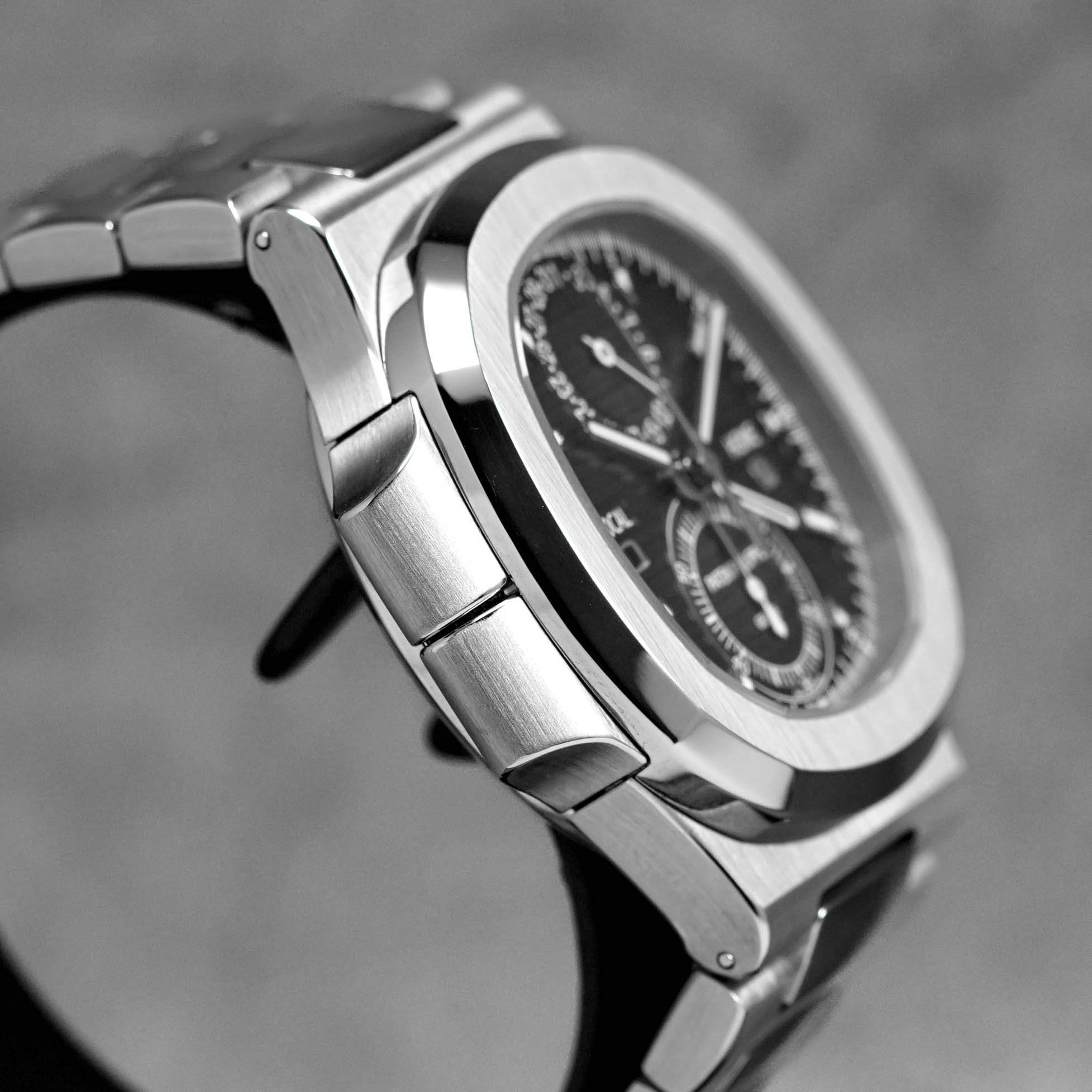 Harga Patek Philippe Nautilus 5990/1A