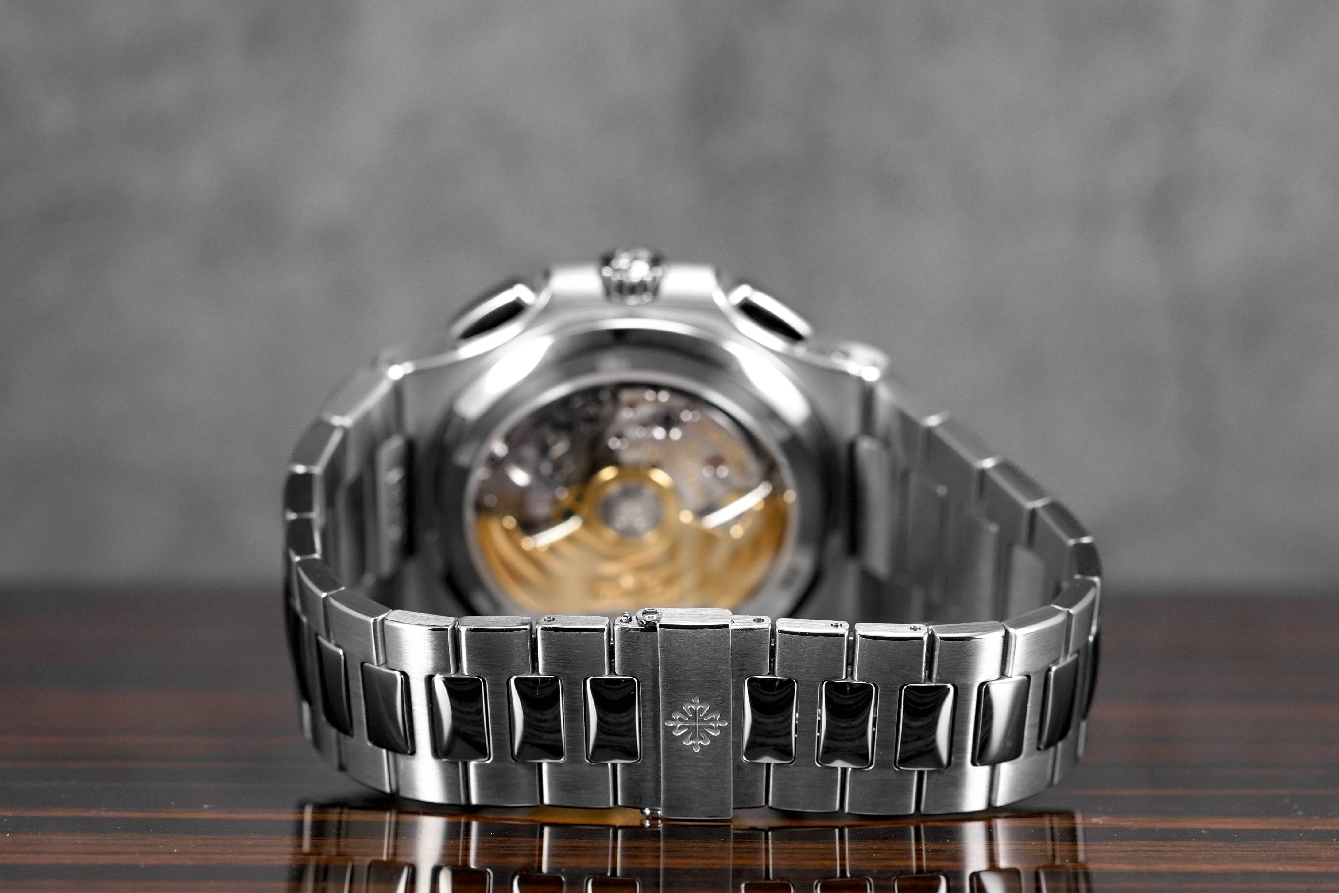 Harga Patek Philippe Nautilus 5990/1A