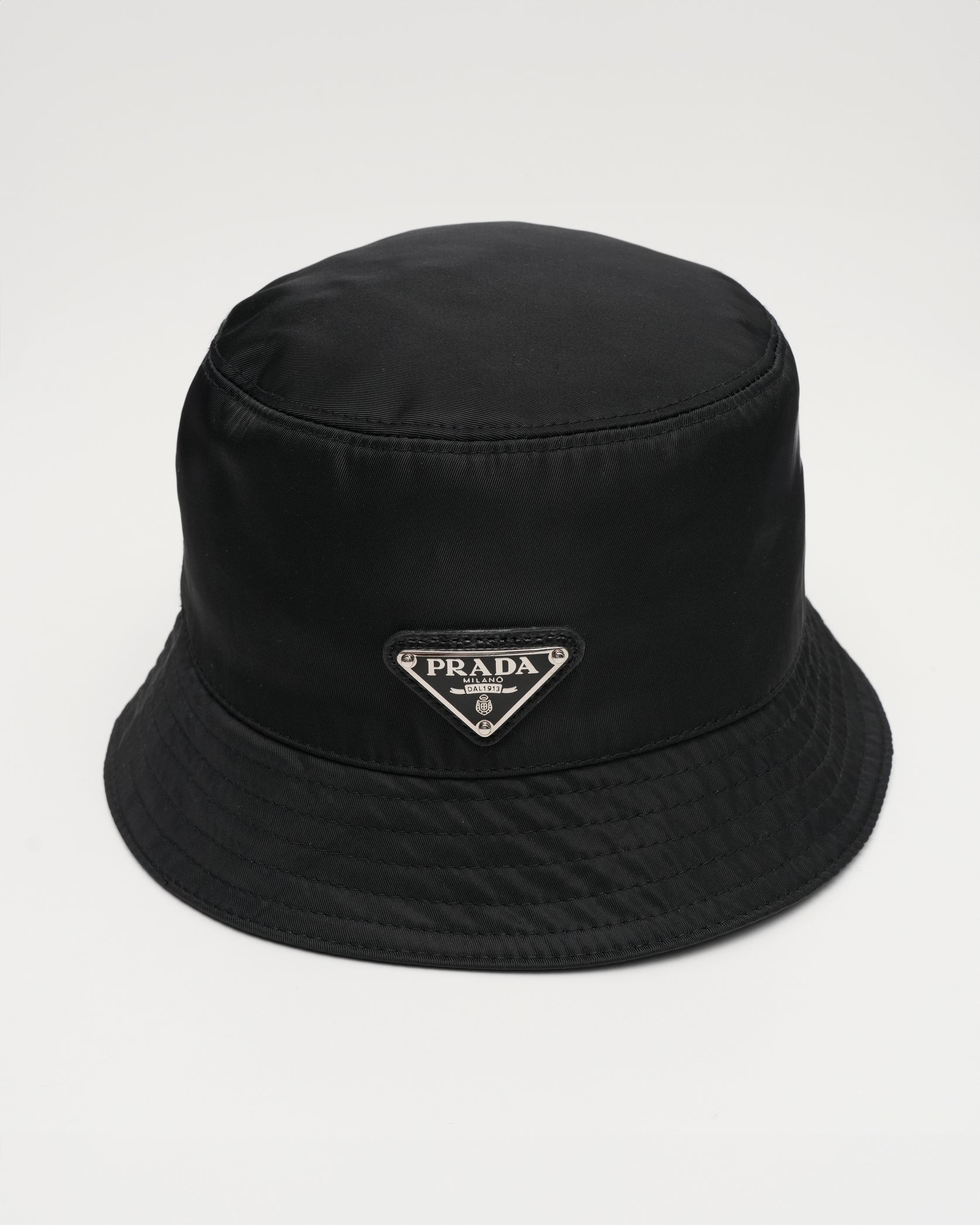 ★PRADA★ Triangle Logo Re-Nylon Bucket Hat Black 2HC1372DMI PRADA RE-NYLON BUCKET HAT BLACK TRIANGLE LOGO SIZE M - IDWX