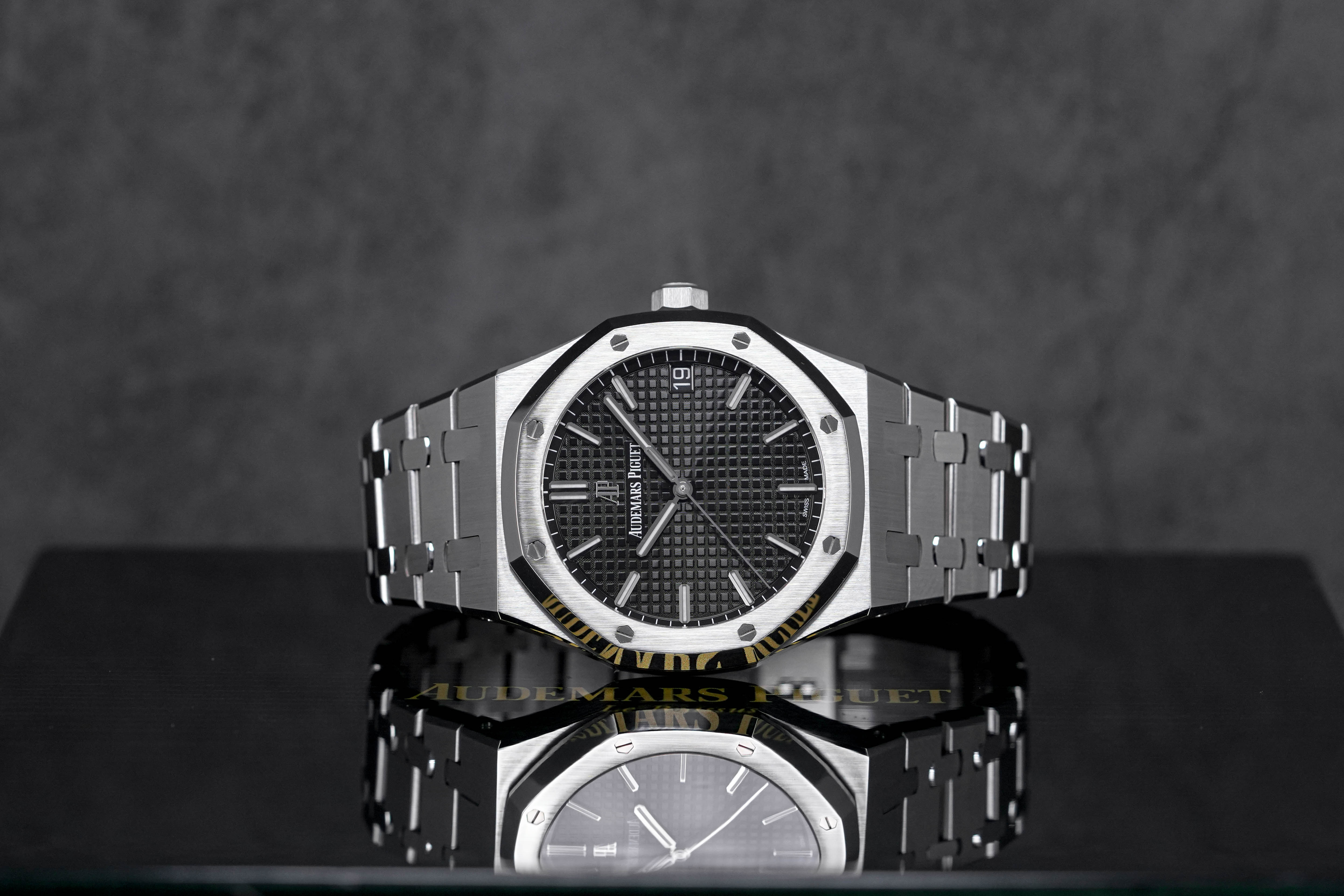 AUDEMARS PIGUET ROYAL OAK 41MM 15500 BLACK DIAL 2020 IDWX