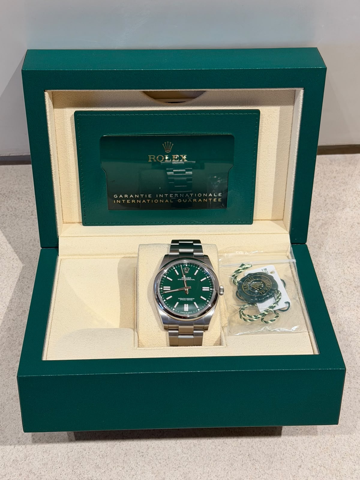 OYSTER PERPETUAL 41MM GREEN DIAL (2022)