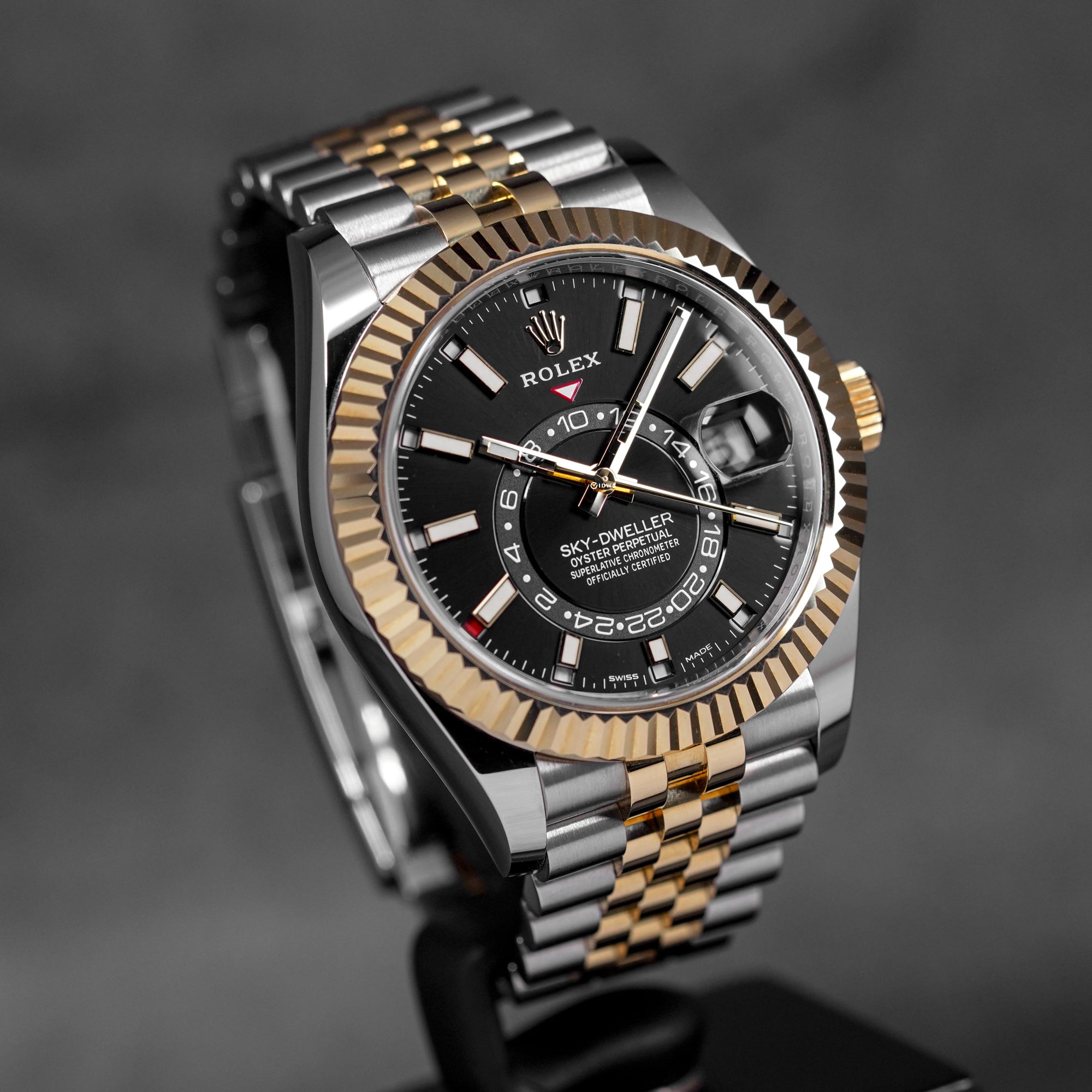 SKY-DWELLER TWOTONE YELLOWGOLD BLACK DIAL (2022)